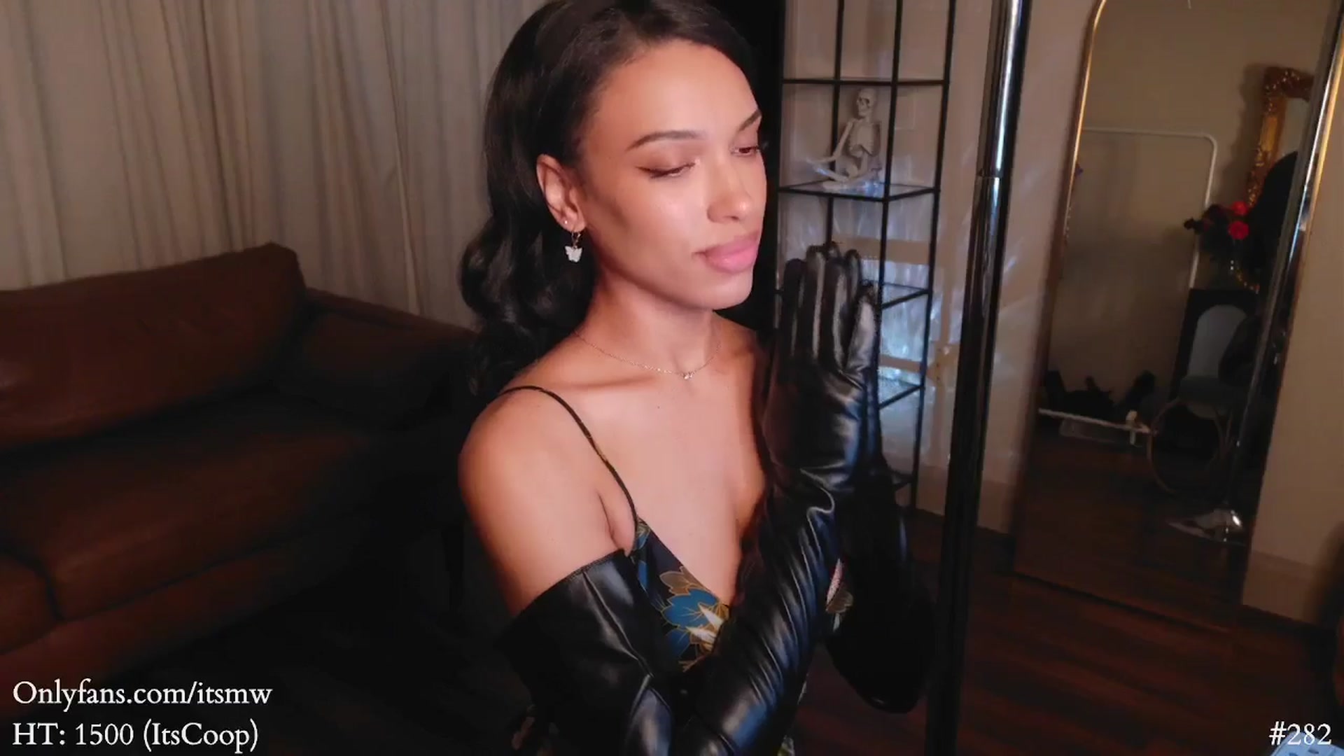 Gallery image thumbnail from Mystywaterz's myfreecams stream on, 03/25/2025, 01:41 image 15 of 20