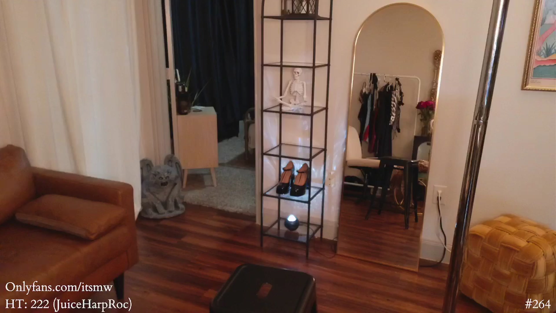 Gallery image thumbnail from Mystywaterz's myfreecams stream on, 03/28/2025, 24:01 image 19 of 20