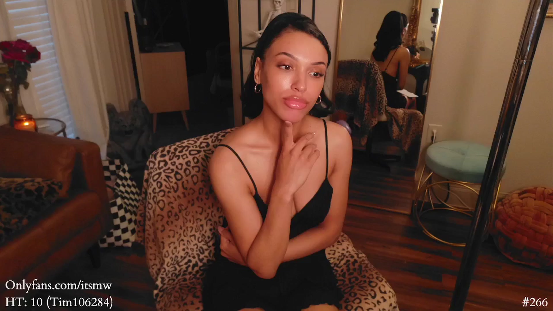 Gallery image thumbnail from Mystywaterz's myfreecams stream on, 03/30/2025, 24:50 image 7 of 20