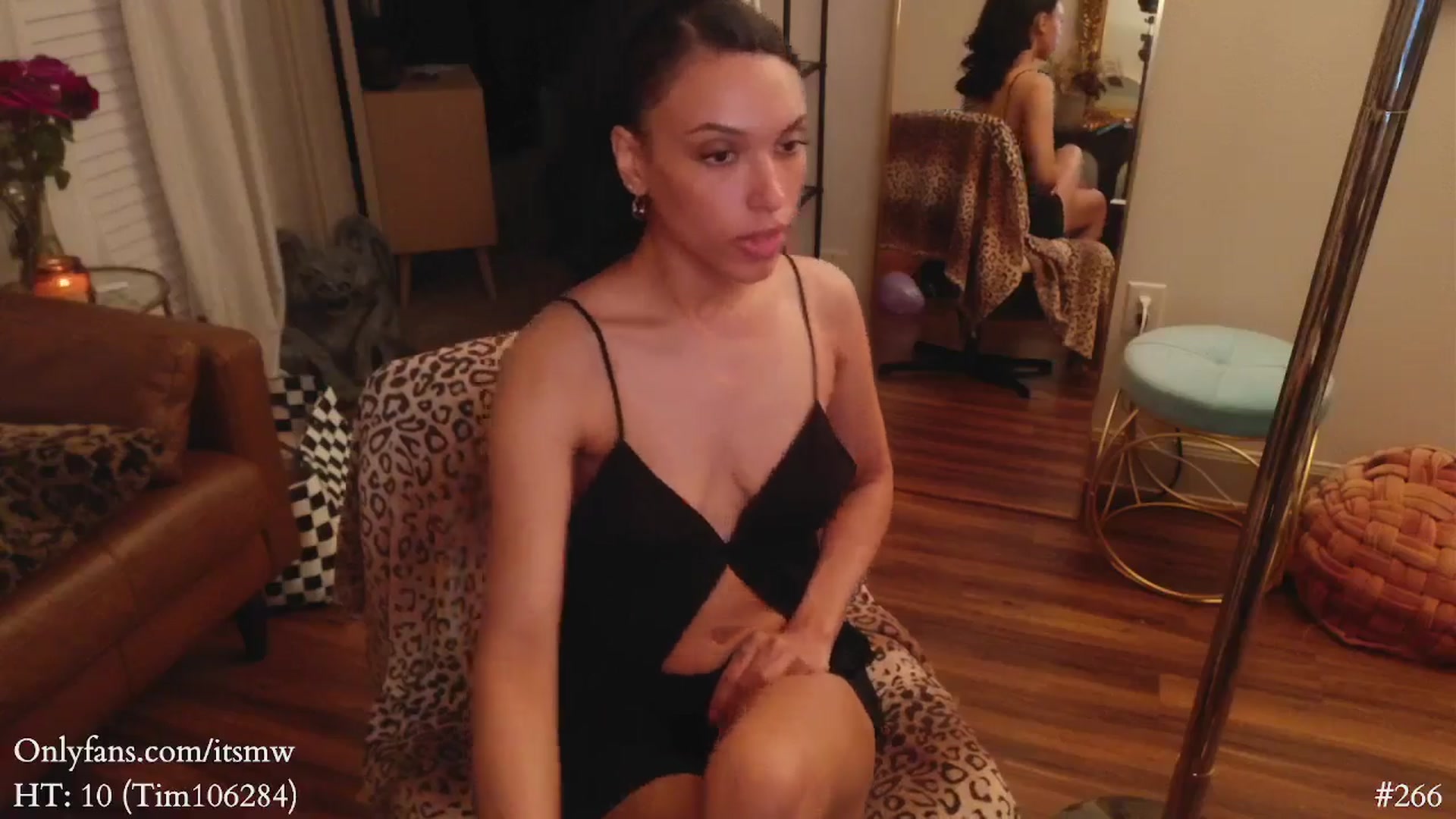 Gallery image thumbnail from Mystywaterz's myfreecams stream on, 03/30/2025, 01:08 image 18 of 20