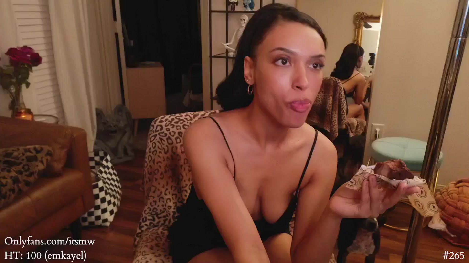 Gallery image thumbnail from Mystywaterz's myfreecams stream on, 03/30/2025, 04:15 image 5 of 20