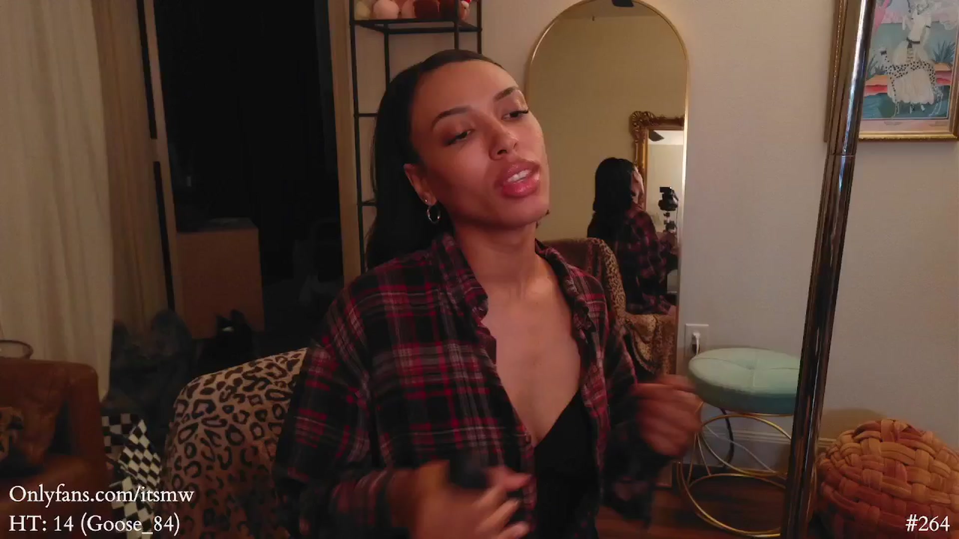 Gallery image thumbnail from Mystywaterz's myfreecams stream on, 03/30/2025, 04:15 image 10 of 20