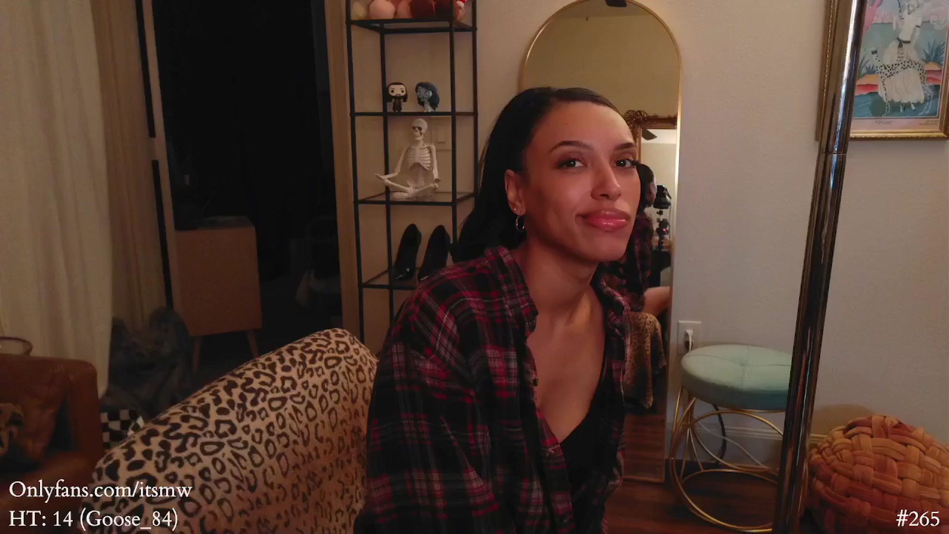Gallery image thumbnail from Mystywaterz's myfreecams stream on, 03/30/2025, 04:15 image 9 of 20