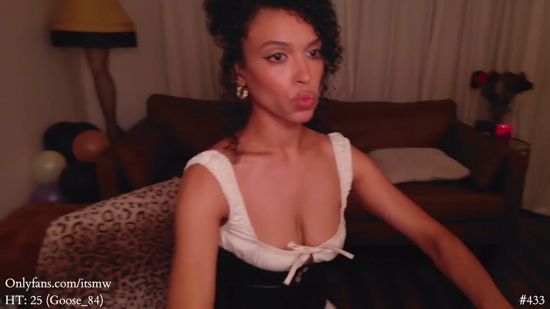 Gallery image thumbnail from Mystywaterz's myfreecams stream on, 04/09/2025, 04:16 image 2 of 20