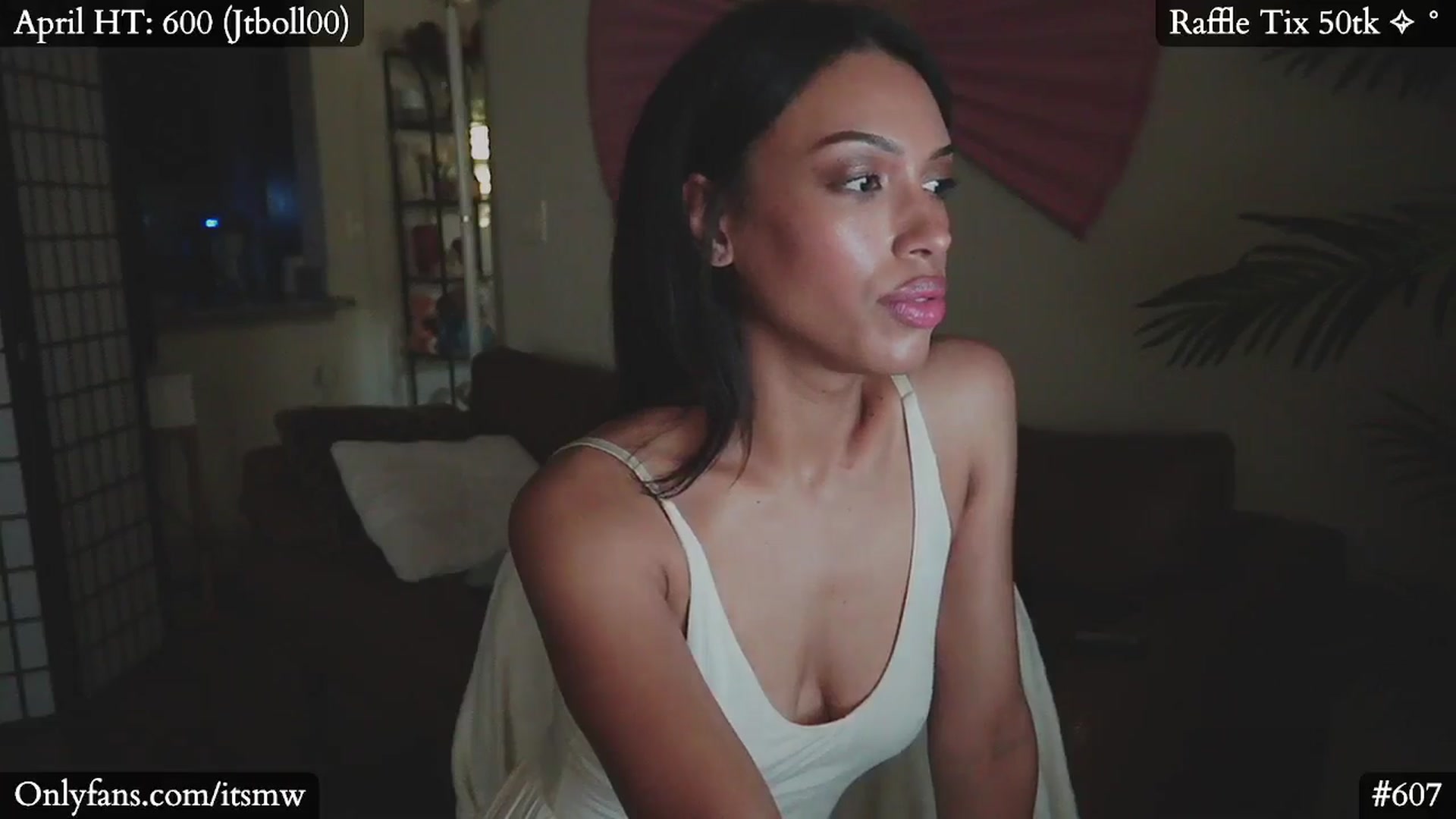 Gallery image thumbnail from Mystywaterz's myfreecams stream on, 05/10/2025, 24:50 image 18 of 20