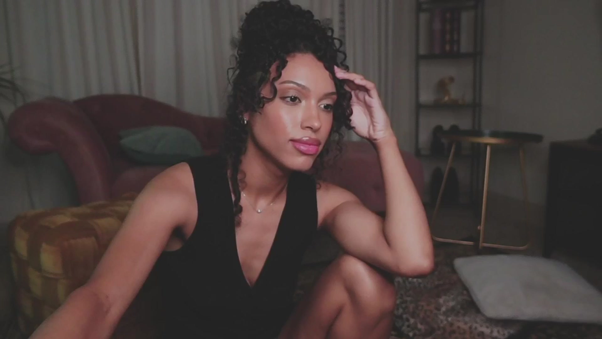 Gallery image thumbnail from Mystywaterz's myfreecams stream on, 05/19/2025, 02:15 image 15 of 20