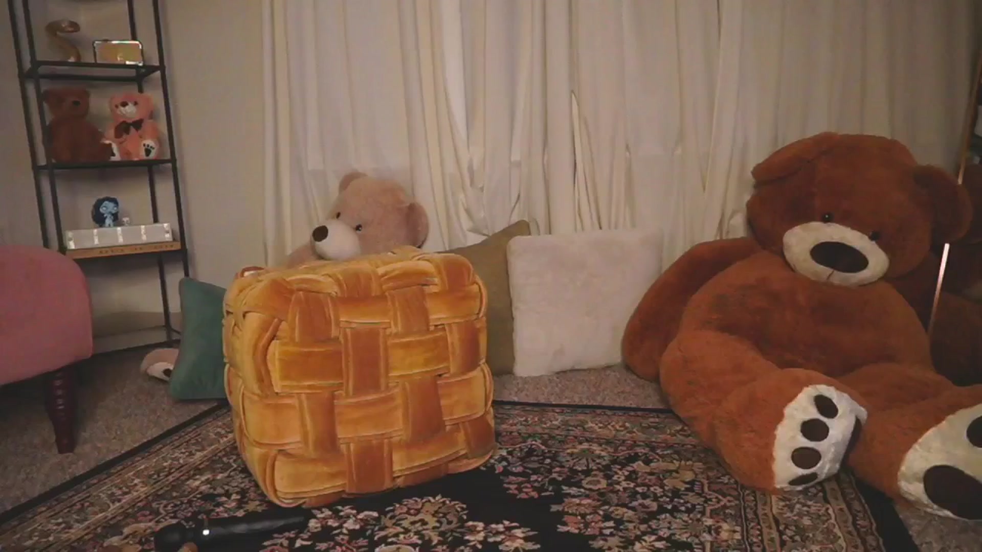 Gallery image thumbnail from Mystywaterz's myfreecams stream on, 09/07/2025, 07:07 image 7 of 20