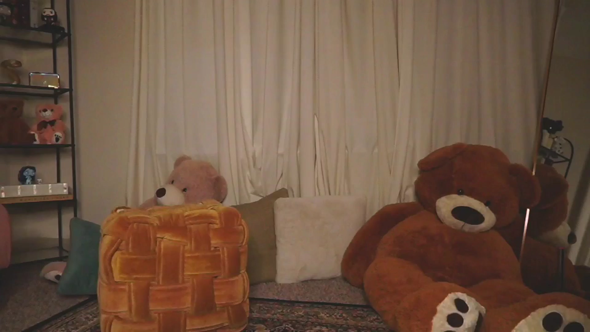 Gallery image thumbnail from Mystywaterz's myfreecams stream on, 09/07/2025, 07:07 image 1 of 20