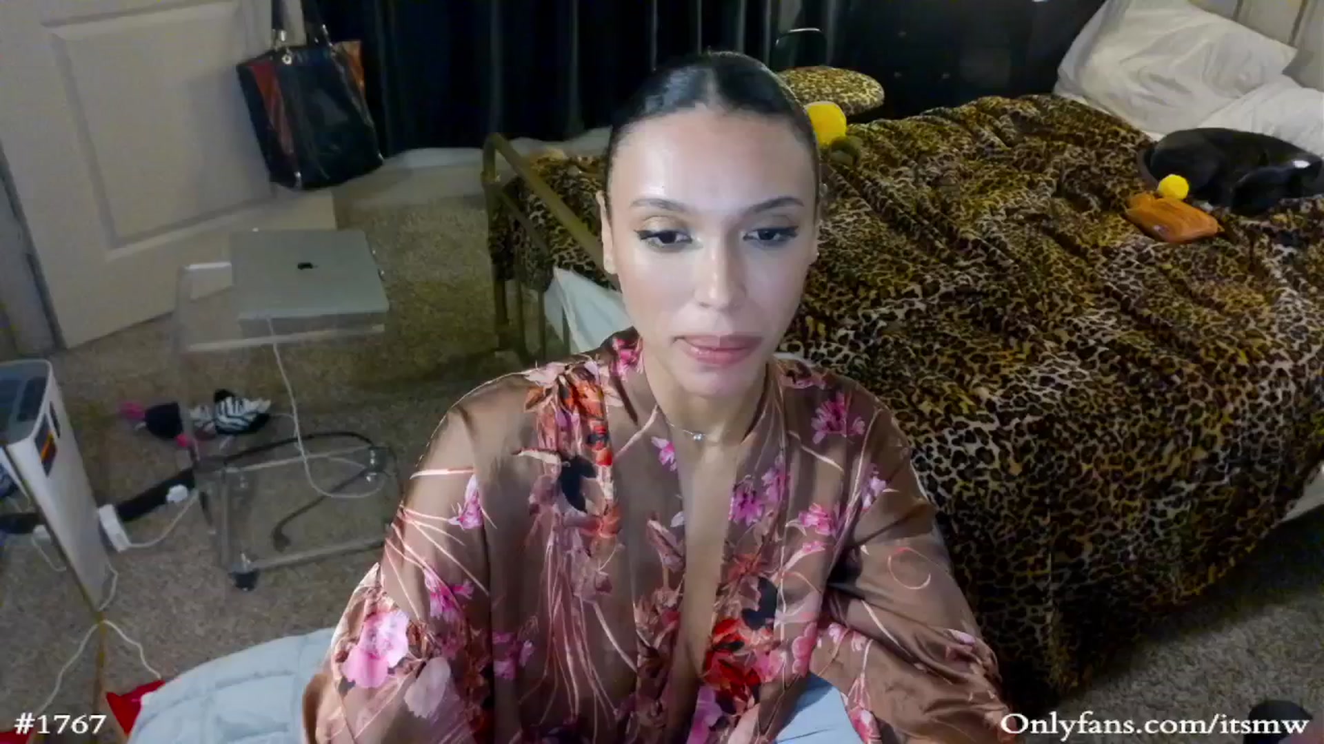 Gallery image thumbnail from Mystywaterz's myfreecams stream on, 10/06/2025, 09:11 image 7 of 20