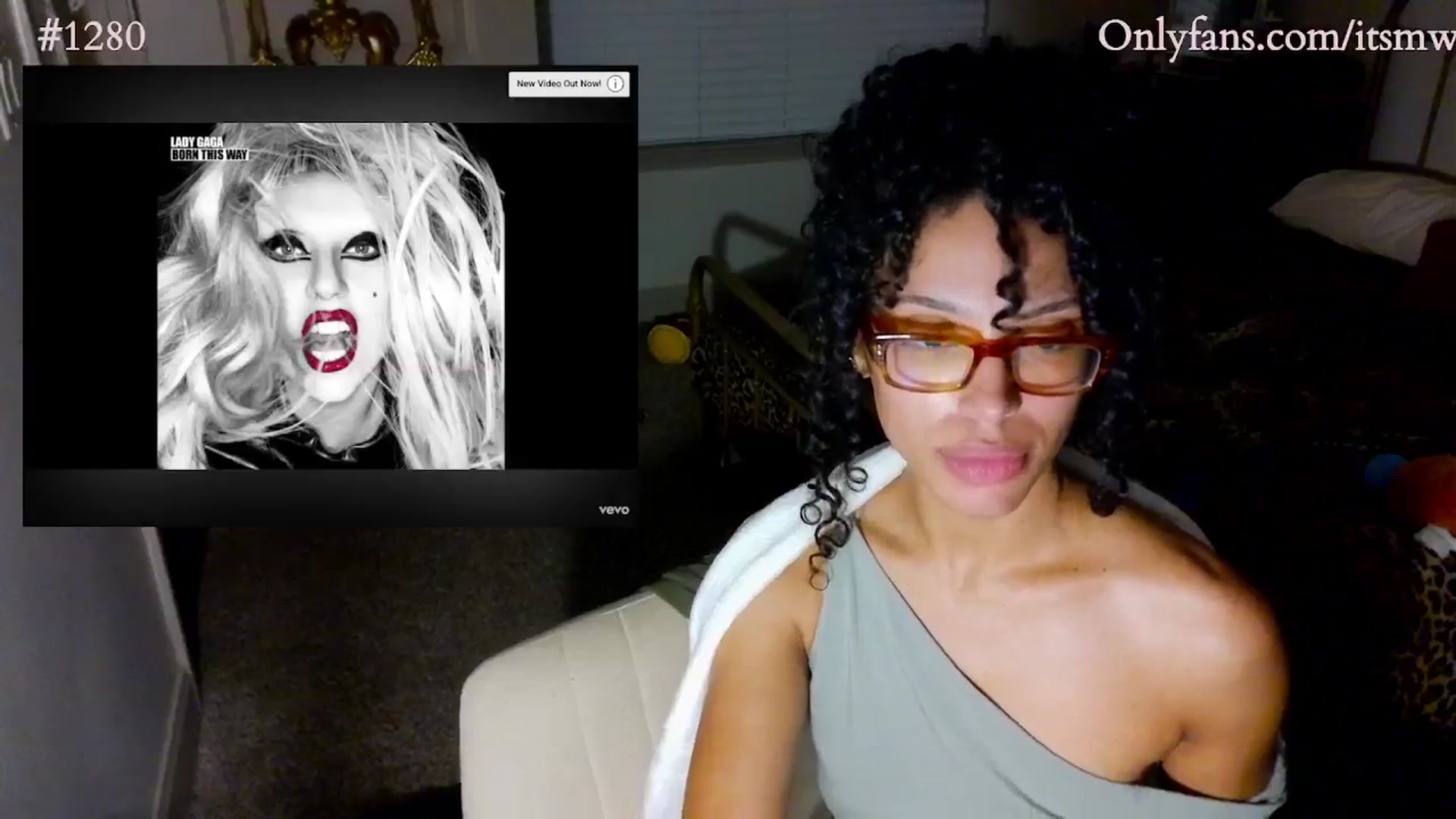 Gallery image thumbnail from Mystywaterz's myfreecams stream on, 10/12/2025, 11:53 image 17 of 20