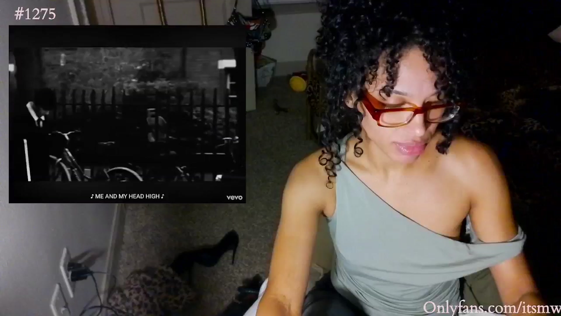 Gallery image thumbnail from Mystywaterz's myfreecams stream on, 10/12/2025, 11:53 image 2 of 20