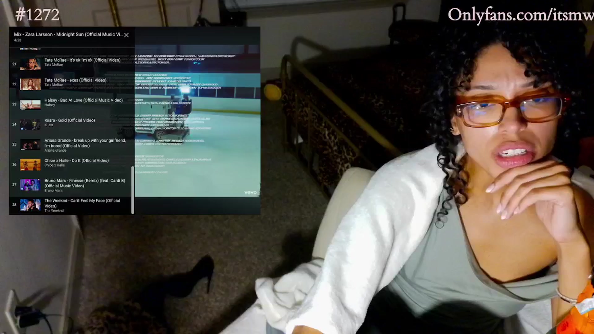 Gallery image thumbnail from Mystywaterz's myfreecams stream on, 10/12/2025, 11:53 image 7 of 20
