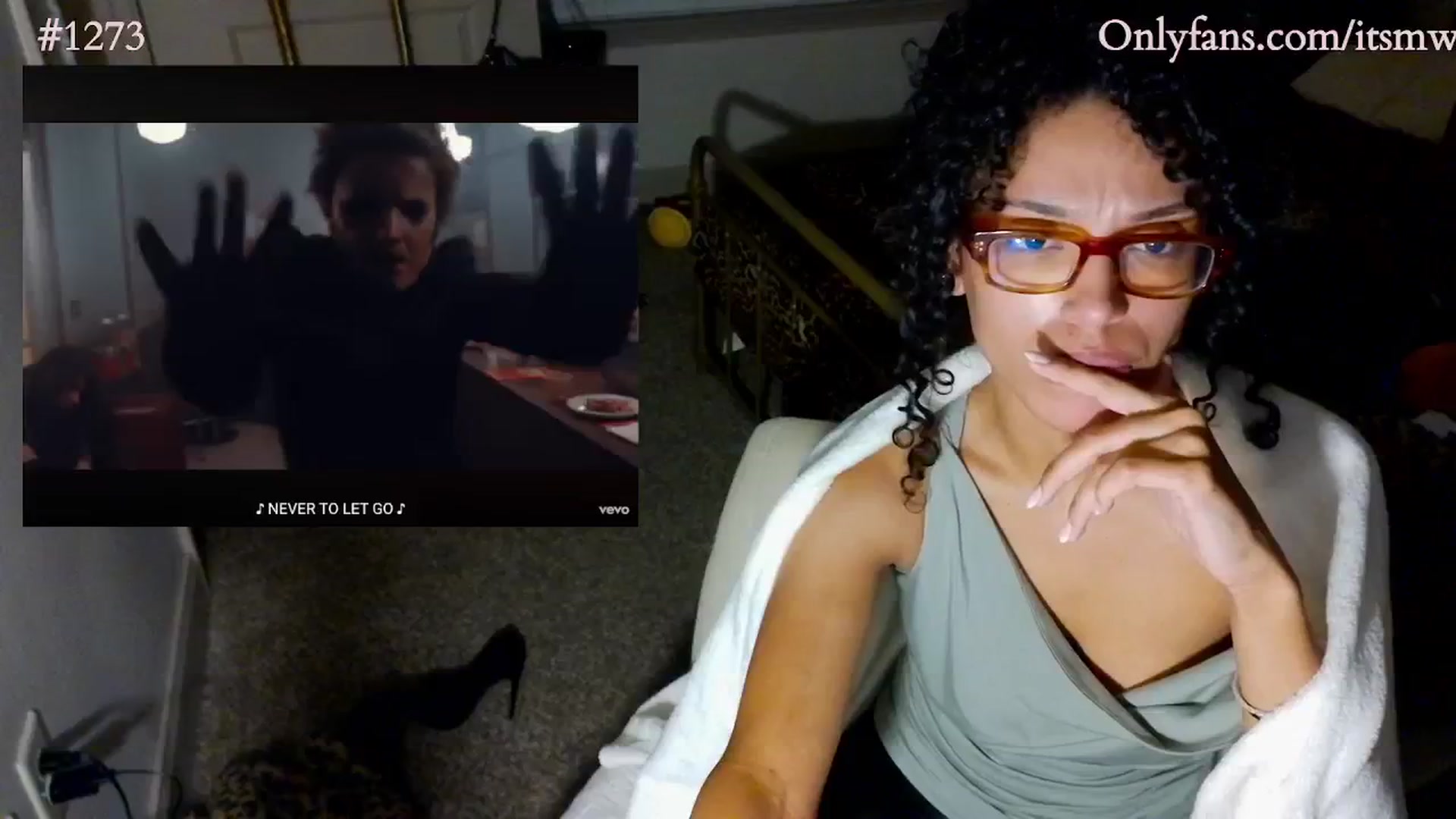 Gallery image thumbnail from Mystywaterz's myfreecams stream on, 10/12/2025, 11:53 image 9 of 20
