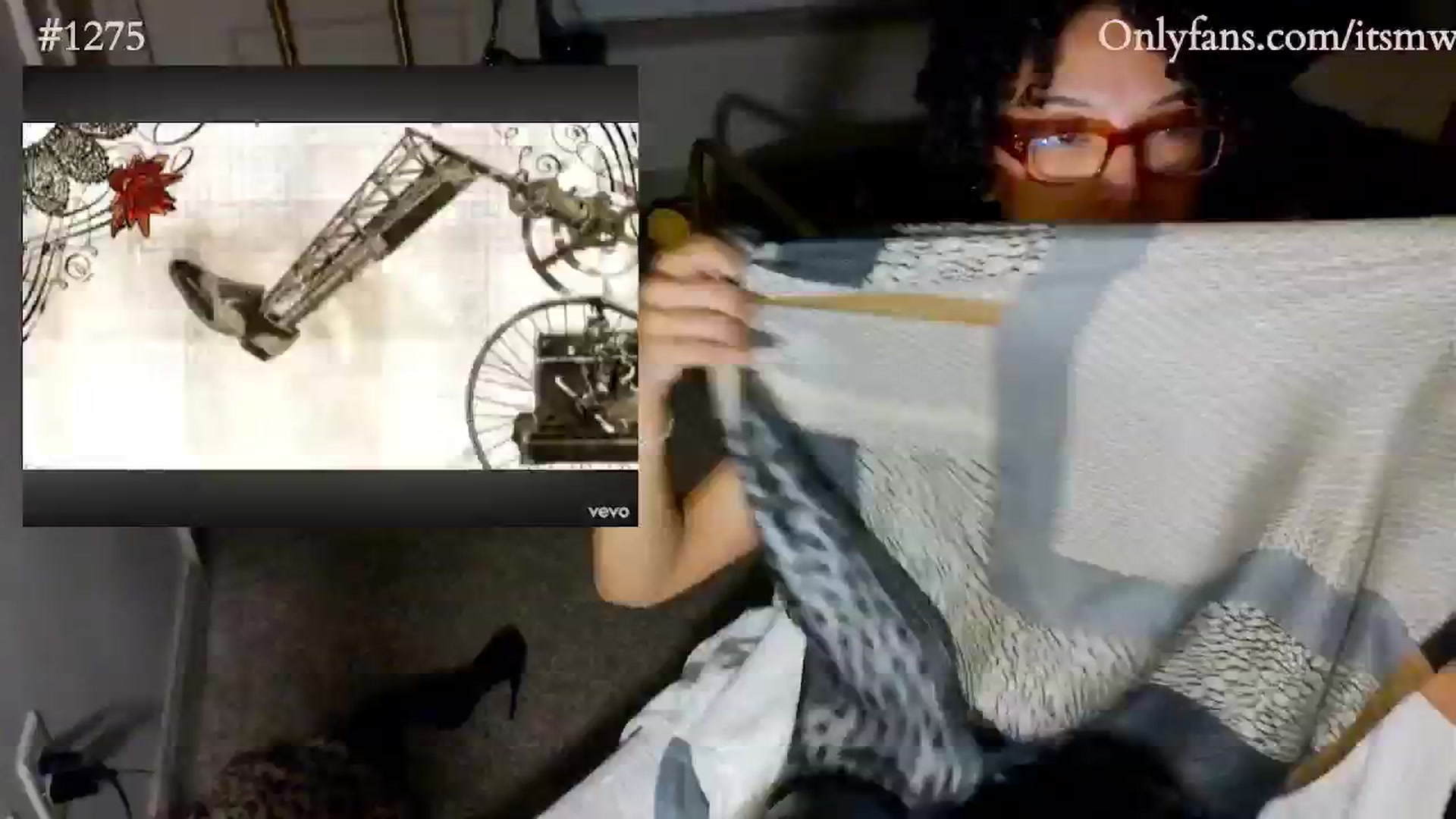 Gallery image thumbnail from Mystywaterz's myfreecams stream on, 10/12/2025, 11:53 image 5 of 20