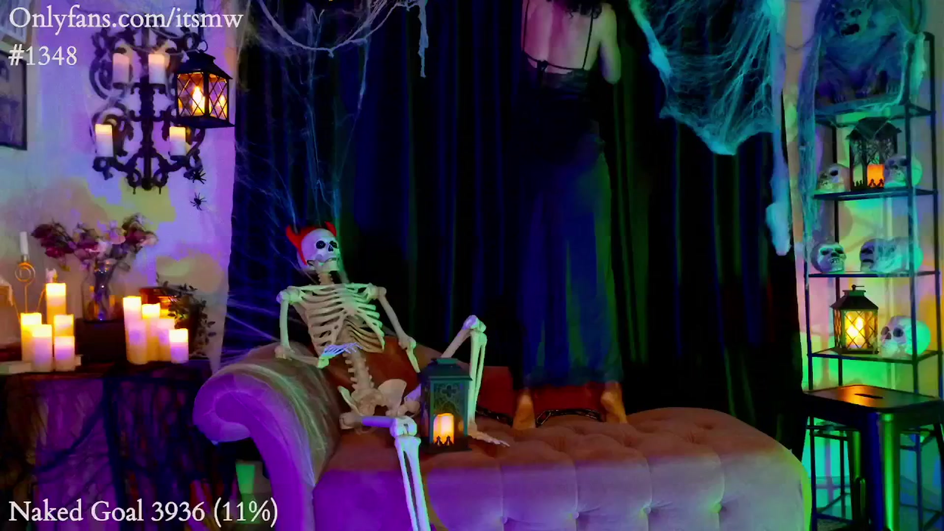 Gallery image thumbnail from Mystywaterz's myfreecams stream on, 10/14/2025, 02:25 image 13 of 20