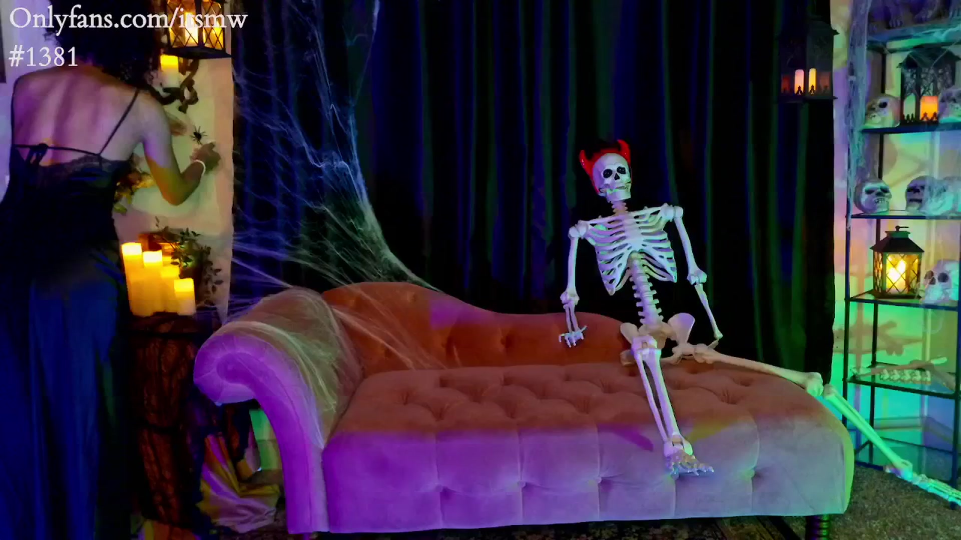 Gallery image thumbnail from Mystywaterz's myfreecams stream on, 10/14/2025, 02:25 image 2 of 20