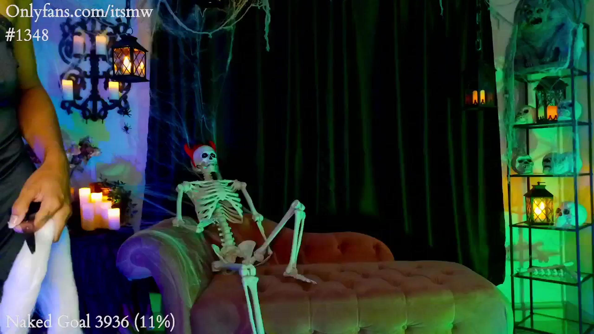 Gallery image thumbnail from Mystywaterz's myfreecams stream on, 10/14/2025, 02:25 image 12 of 20