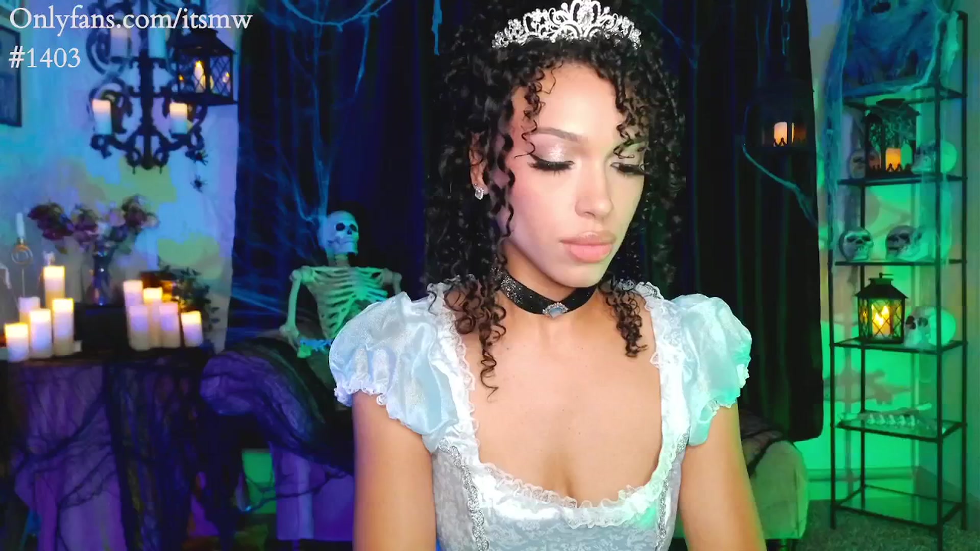 Gallery image thumbnail from Mystywaterz's myfreecams stream on, 10/15/2025, 24:38 image 13 of 20