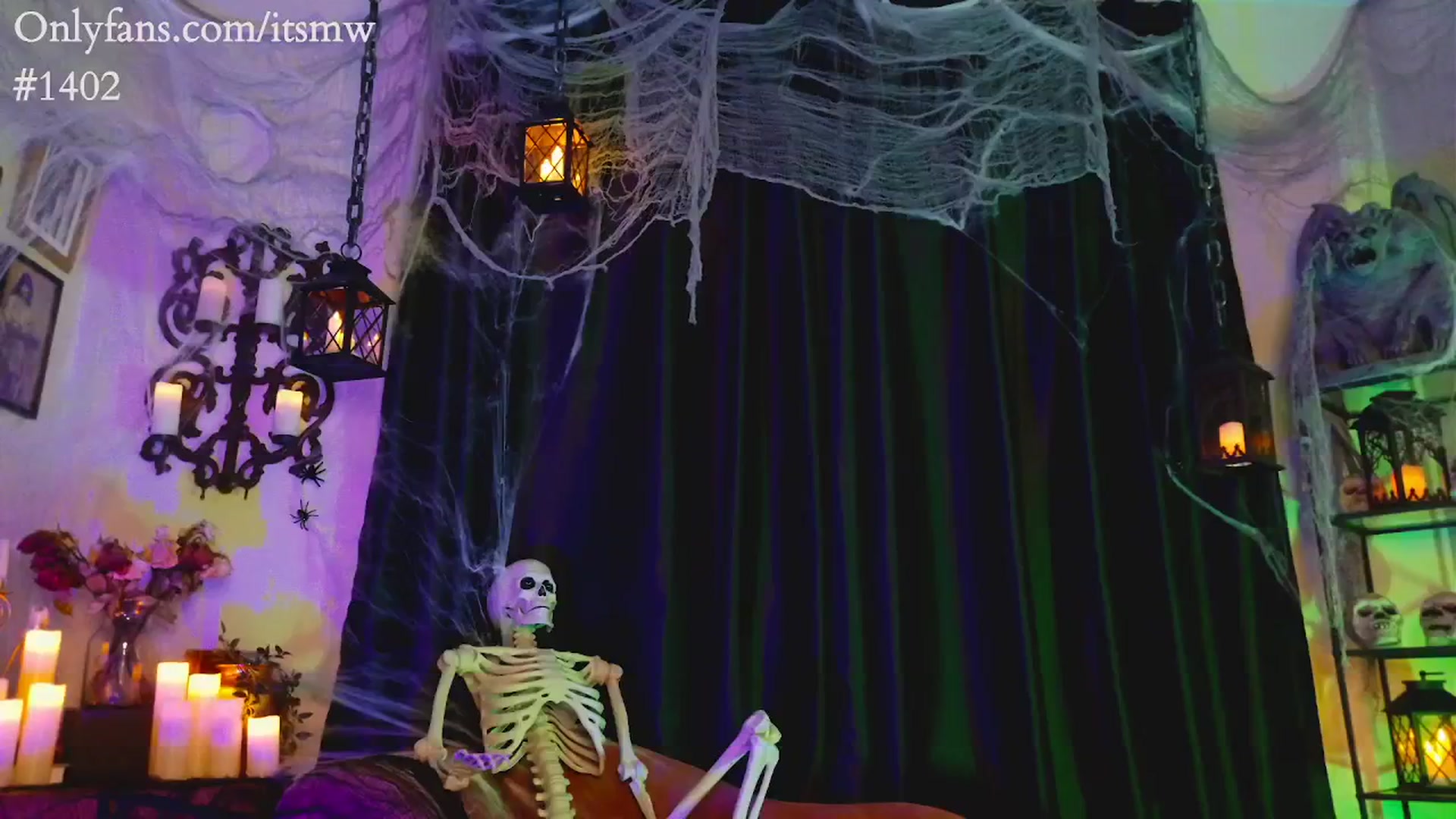 Gallery image thumbnail from Mystywaterz's myfreecams stream on, 10/15/2025, 24:38 image 7 of 20
