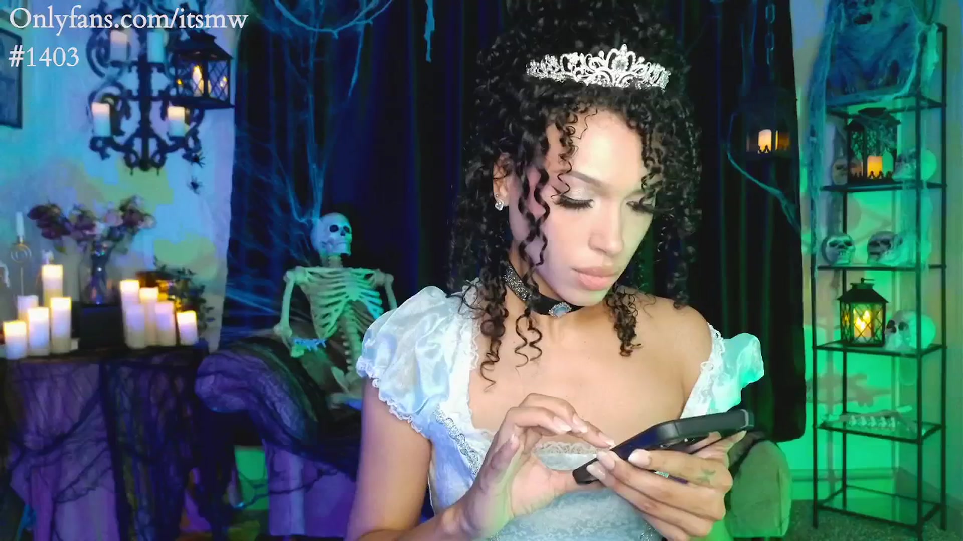Gallery image thumbnail from Mystywaterz's myfreecams stream on, 10/15/2025, 24:38 image 18 of 20
