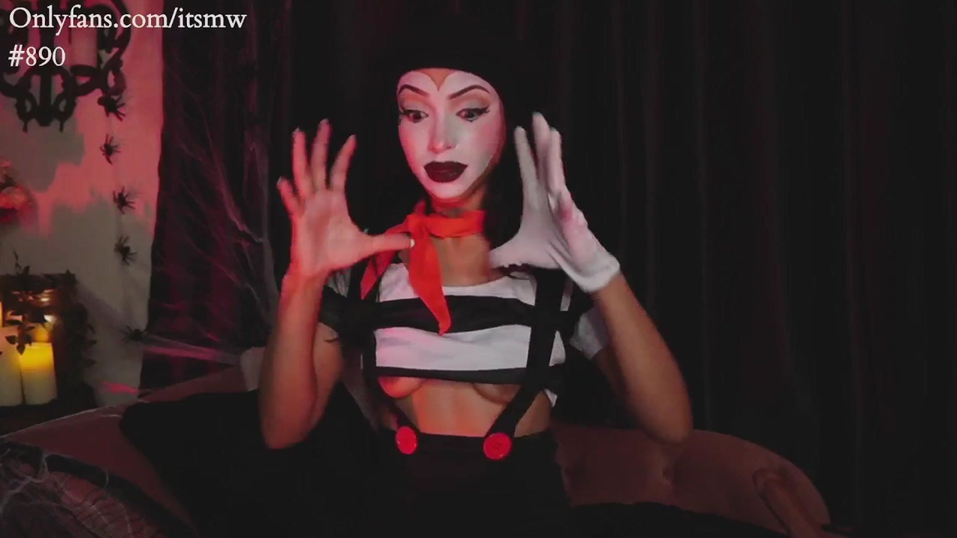Gallery image thumbnail from Mystywaterz's myfreecams stream on, 10/17/2025, 24:30 image 18 of 20