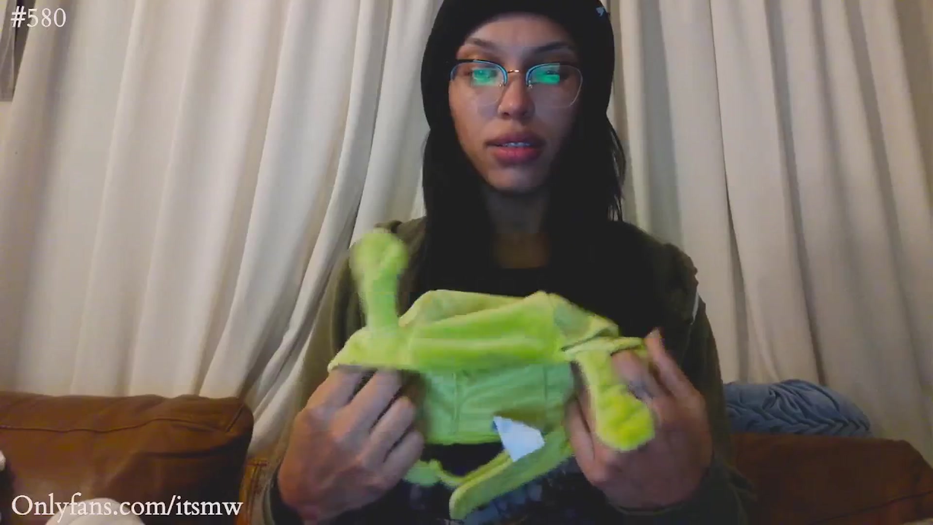 Gallery image thumbnail from Mystywaterz's myfreecams stream on, 10/29/2025, 10:01 image 6 of 20