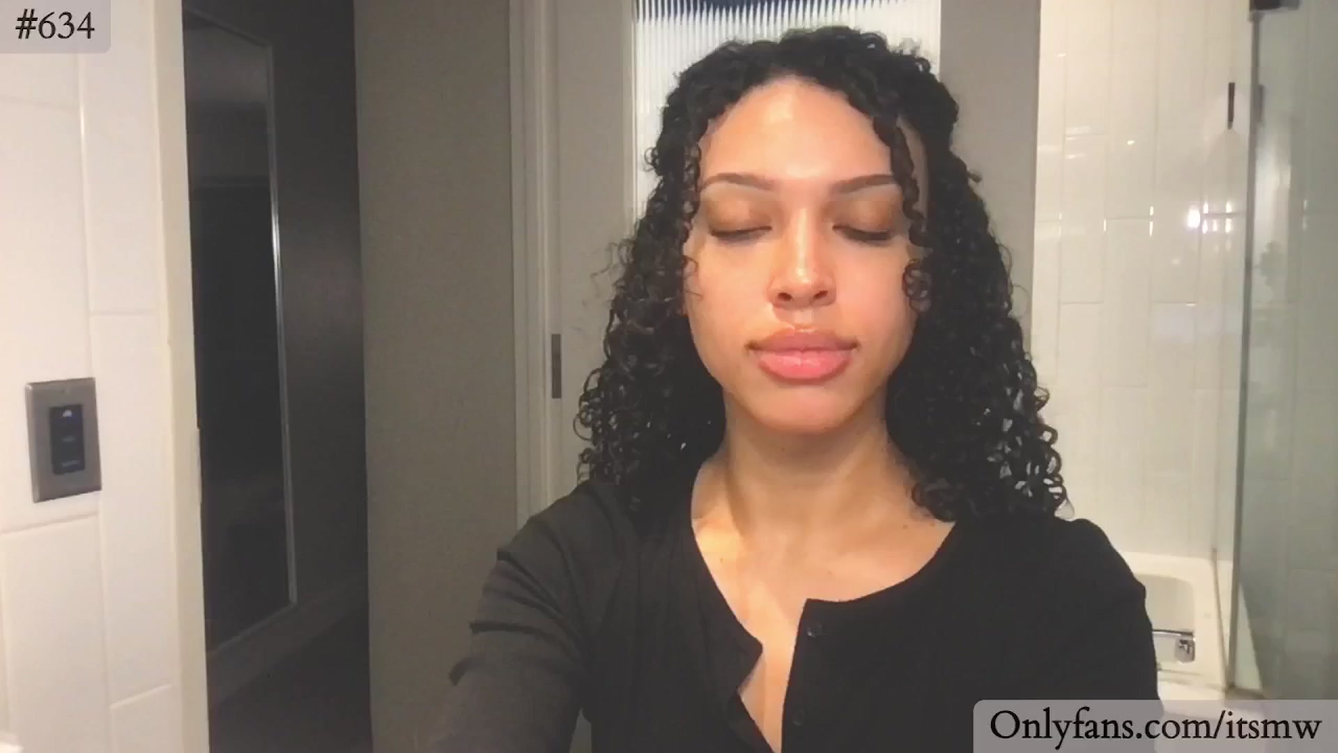 Gallery image thumbnail from Mystywaterz's myfreecams stream on, 02/18/2026, 24:26 image 1 of 20