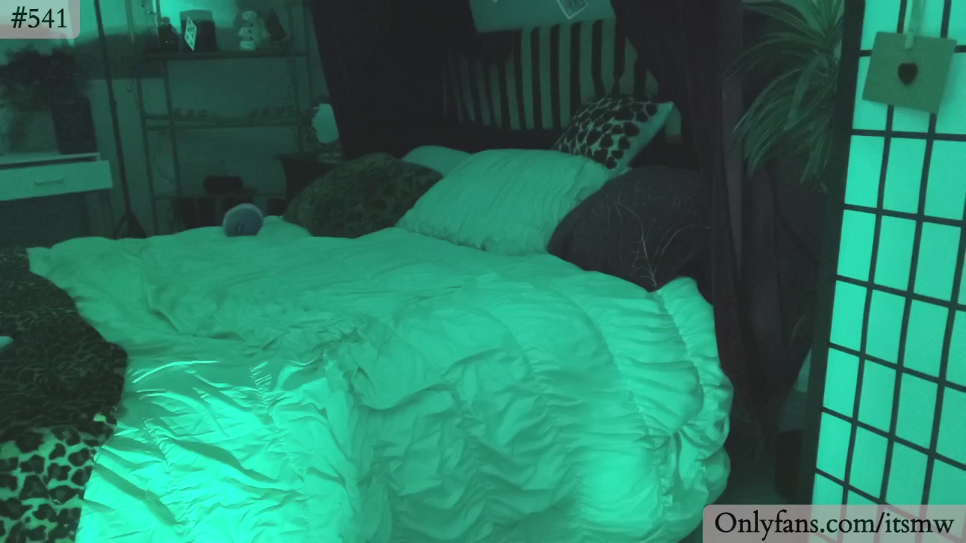 Gallery image thumbnail from Mystywaterz's myfreecams stream on, 02/22/2026, 11:08 image 17 of 20