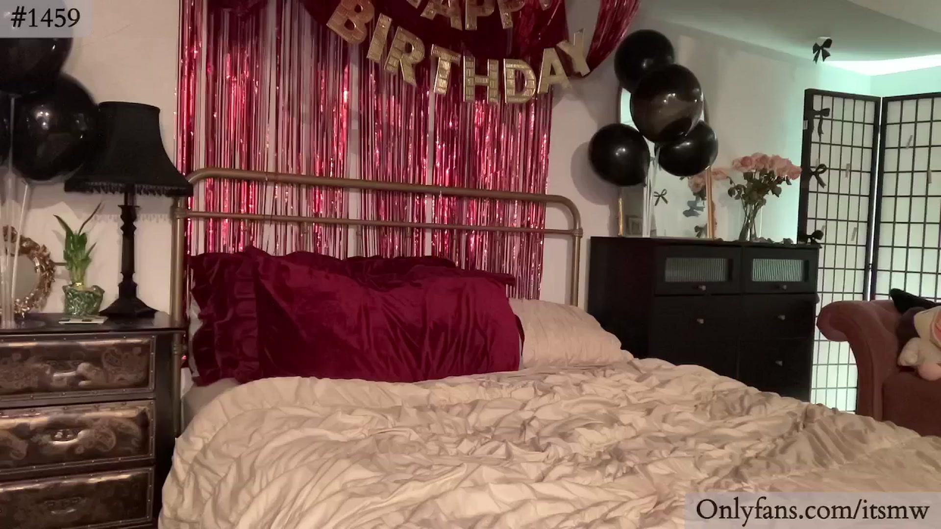 Gallery image thumbnail from Mystywaterz's myfreecams stream on, 03/12/2026, 02:44 image 16 of 20