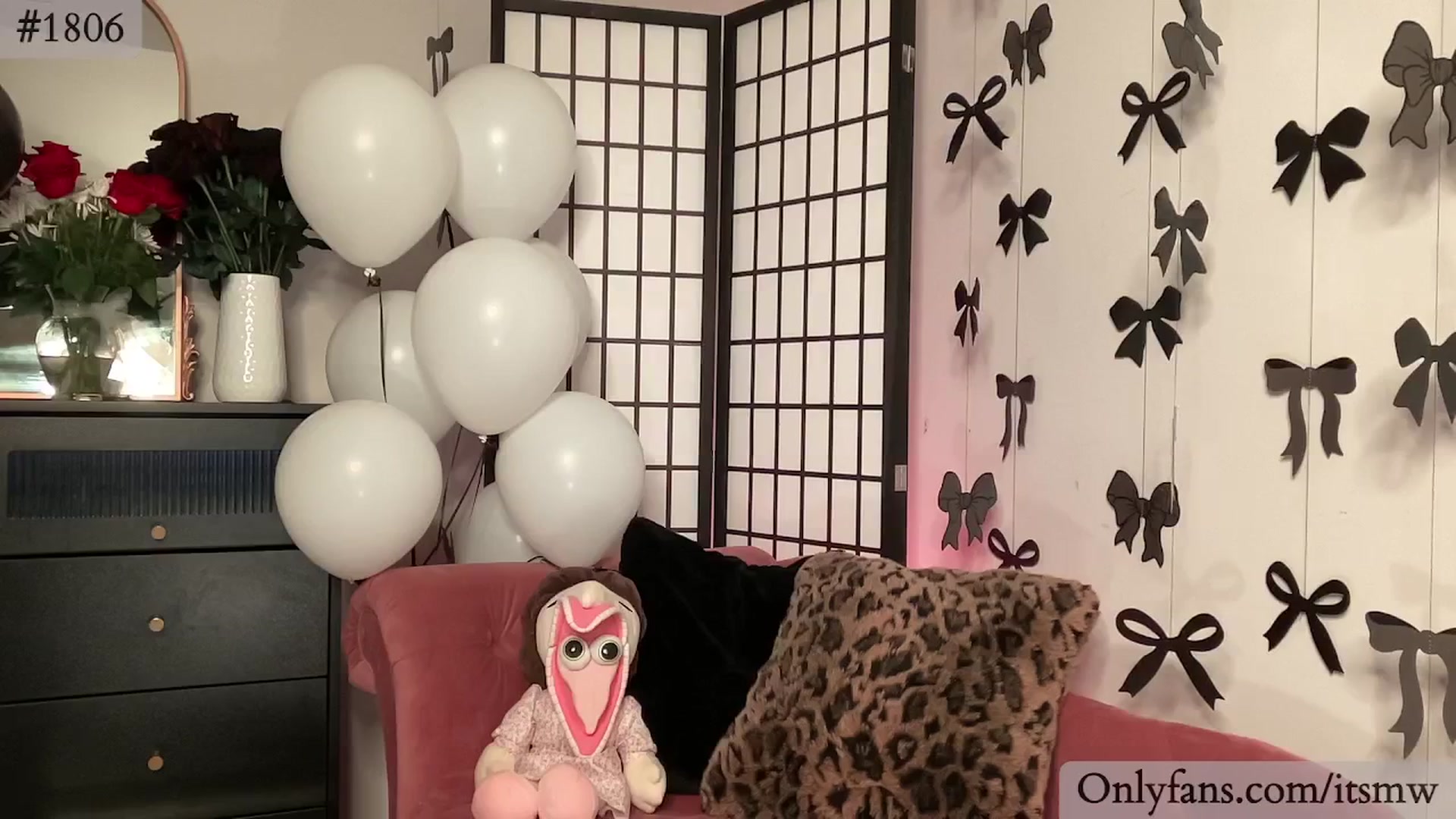 Gallery image thumbnail from Mystywaterz's myfreecams stream on, 03/15/2026, 01:12 image 11 of 20
