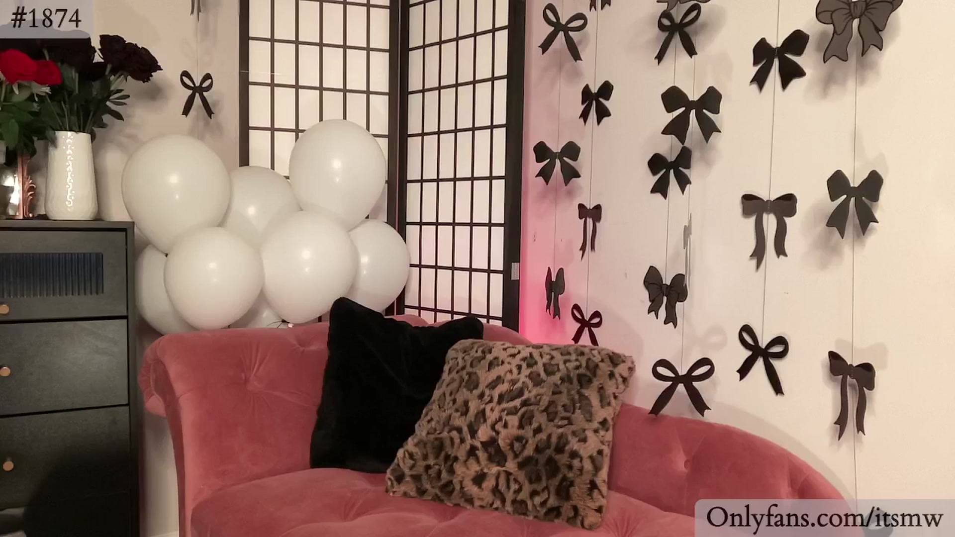 Gallery image thumbnail from Mystywaterz's myfreecams stream on, 03/17/2026, 24:43 image 10 of 20