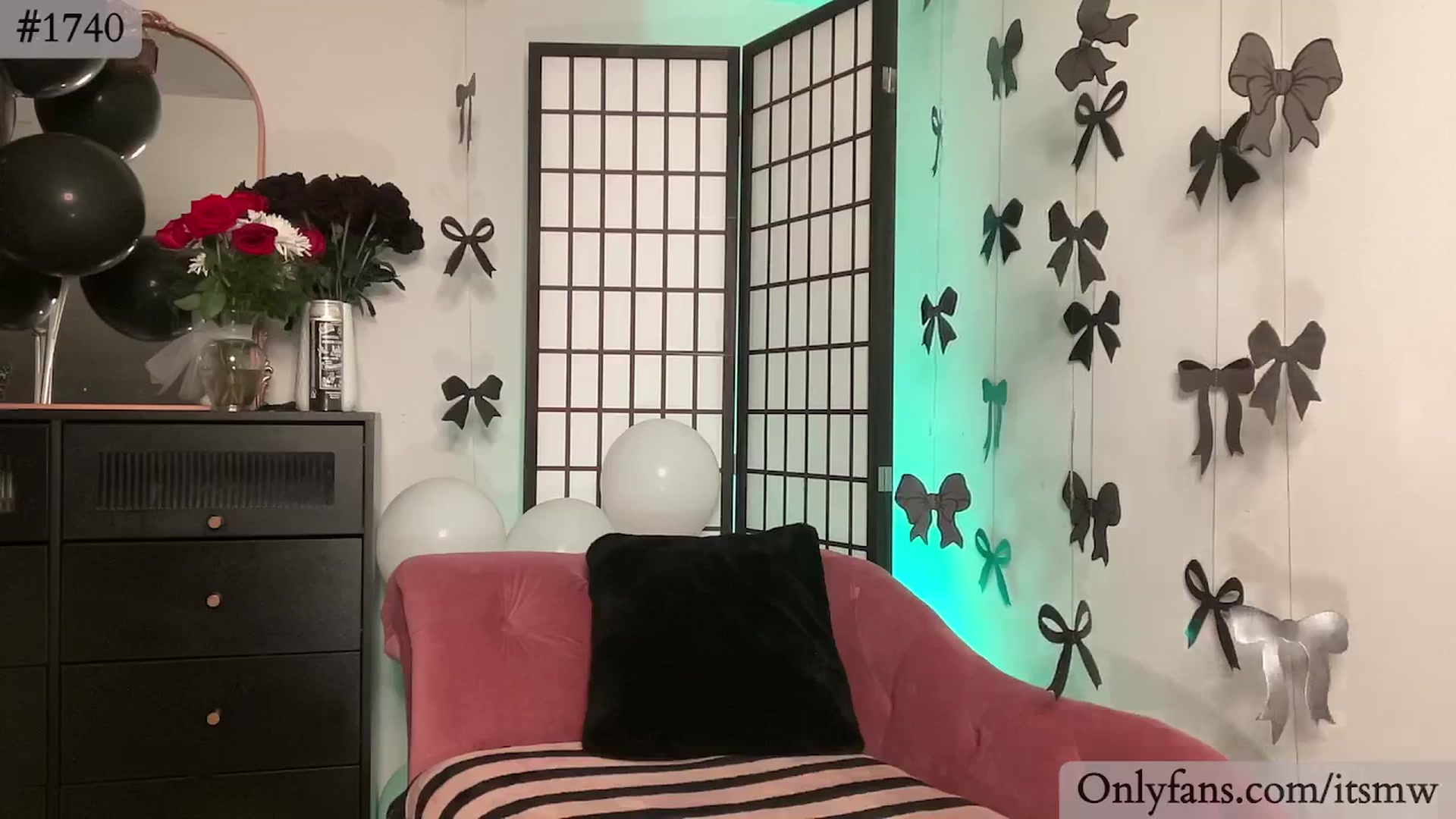 Gallery image thumbnail from Mystywaterz's myfreecams stream on, 03/17/2026, 23:35 image 8 of 20