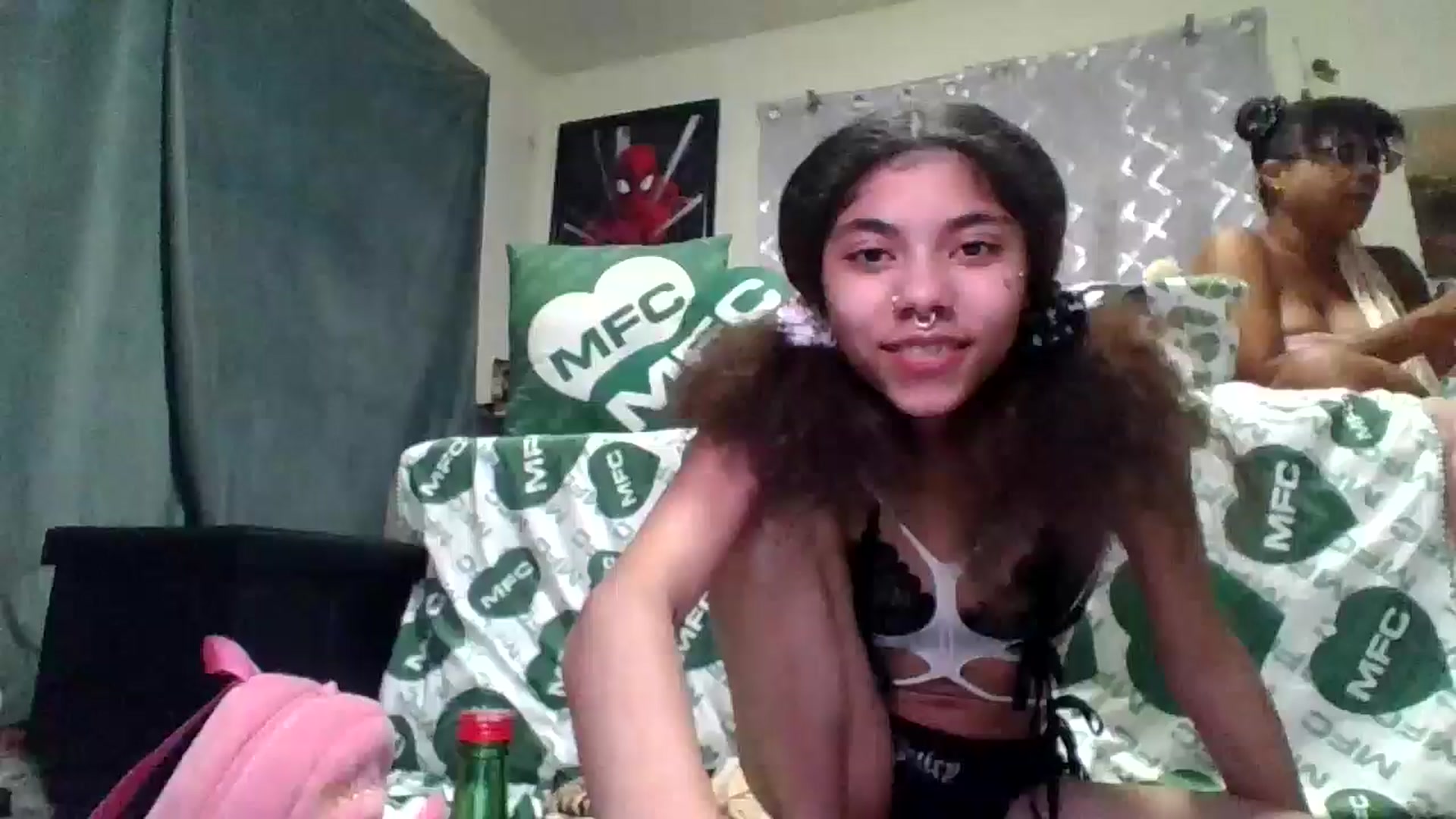 Gallery image thumbnail from MzTwinkleToes's myfreecams stream on, 08/22/2025, 08:09 image 19 of 20