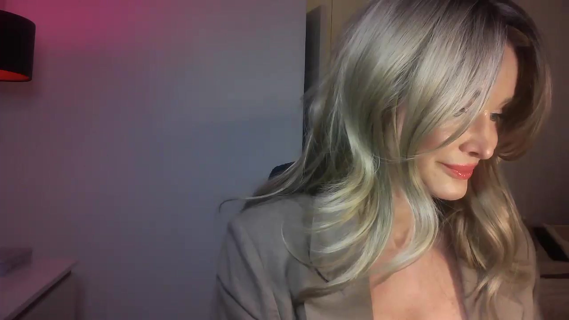Gallery image thumbnail from Mzmary's myfreecams stream on, 02/10/2025, 01:16 image 12 of 20