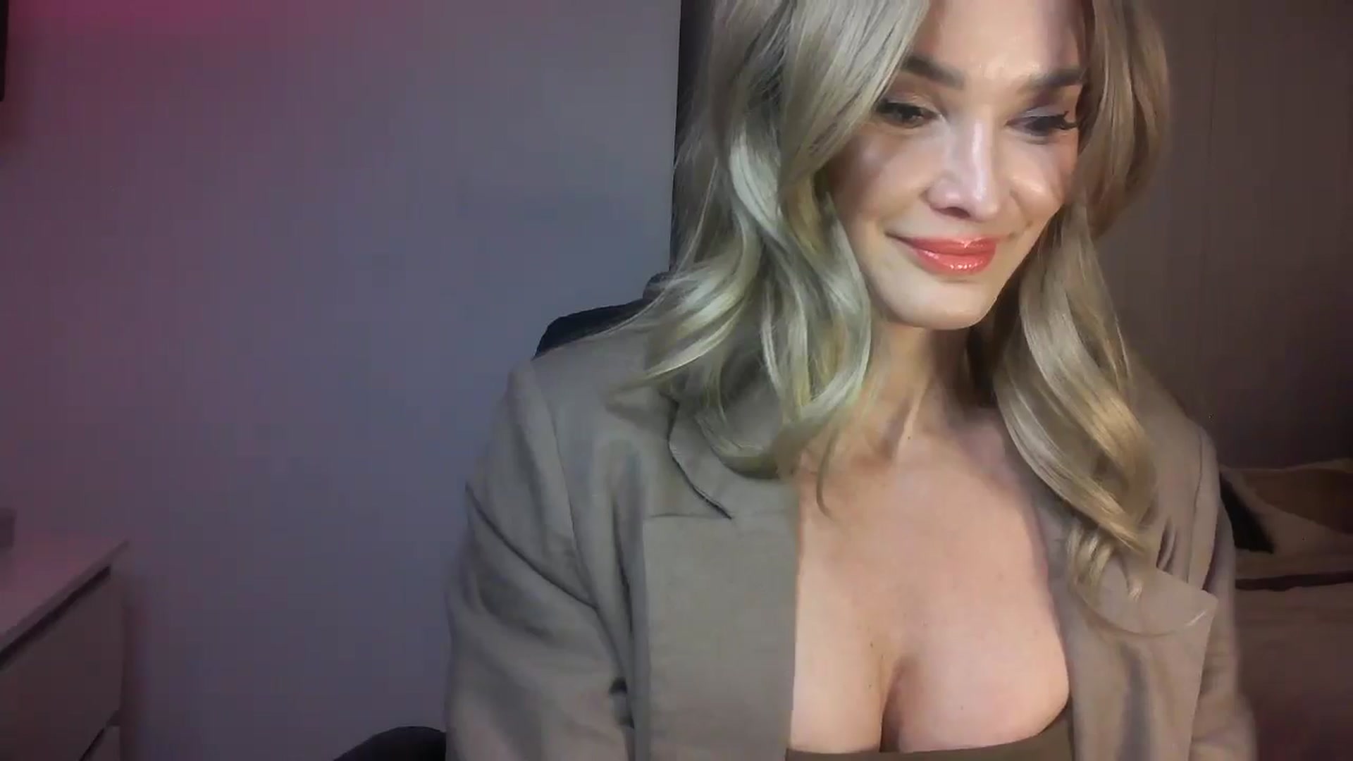 Gallery image thumbnail from Mzmary's myfreecams stream on, 02/10/2025, 01:16 image 19 of 20