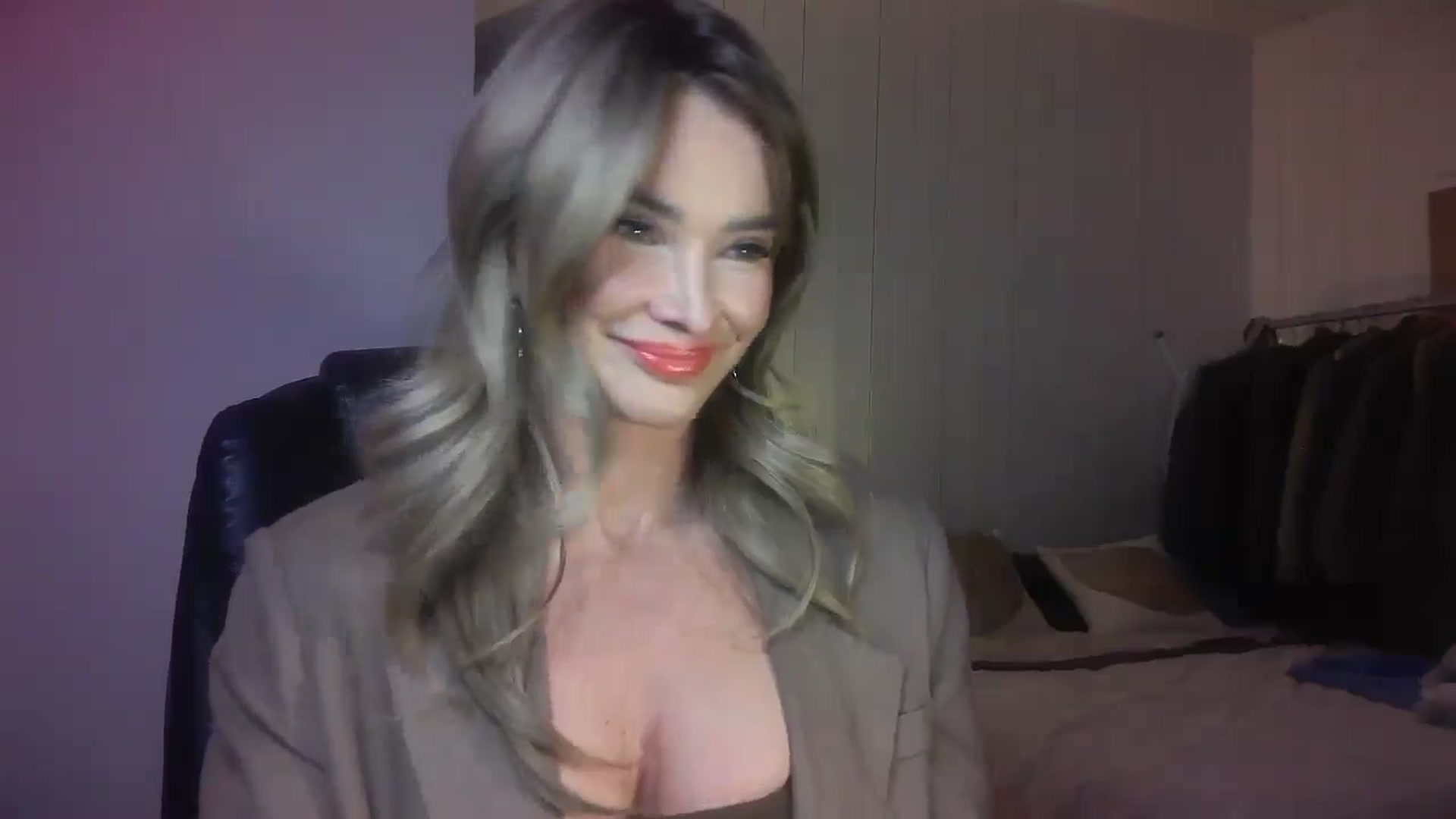 Gallery image thumbnail from Mzmary's myfreecams stream on, 02/10/2025, 02:45 image 8 of 20