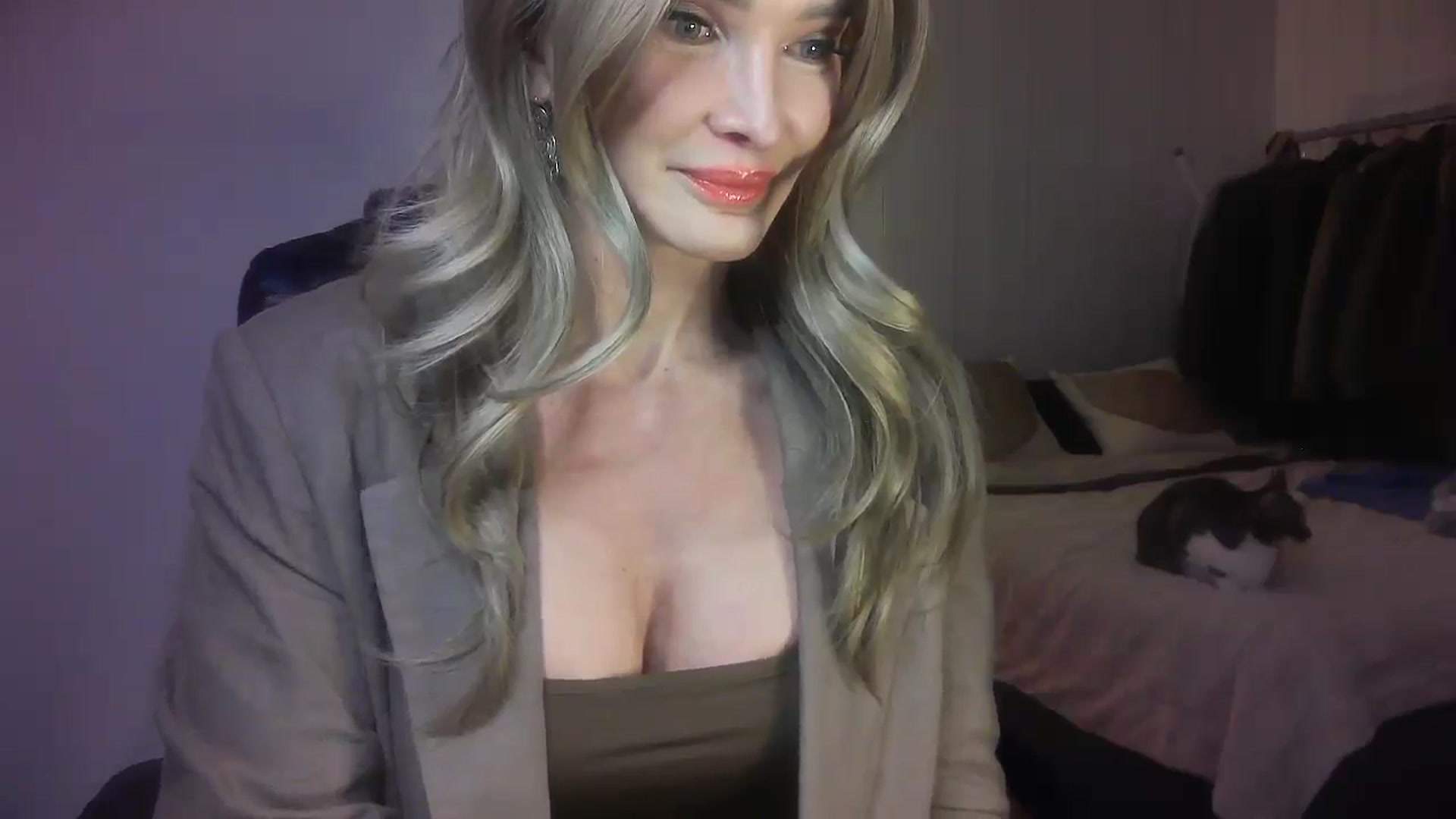 Gallery image thumbnail from Mzmary's myfreecams stream on, 02/10/2025, 02:45 image 9 of 20