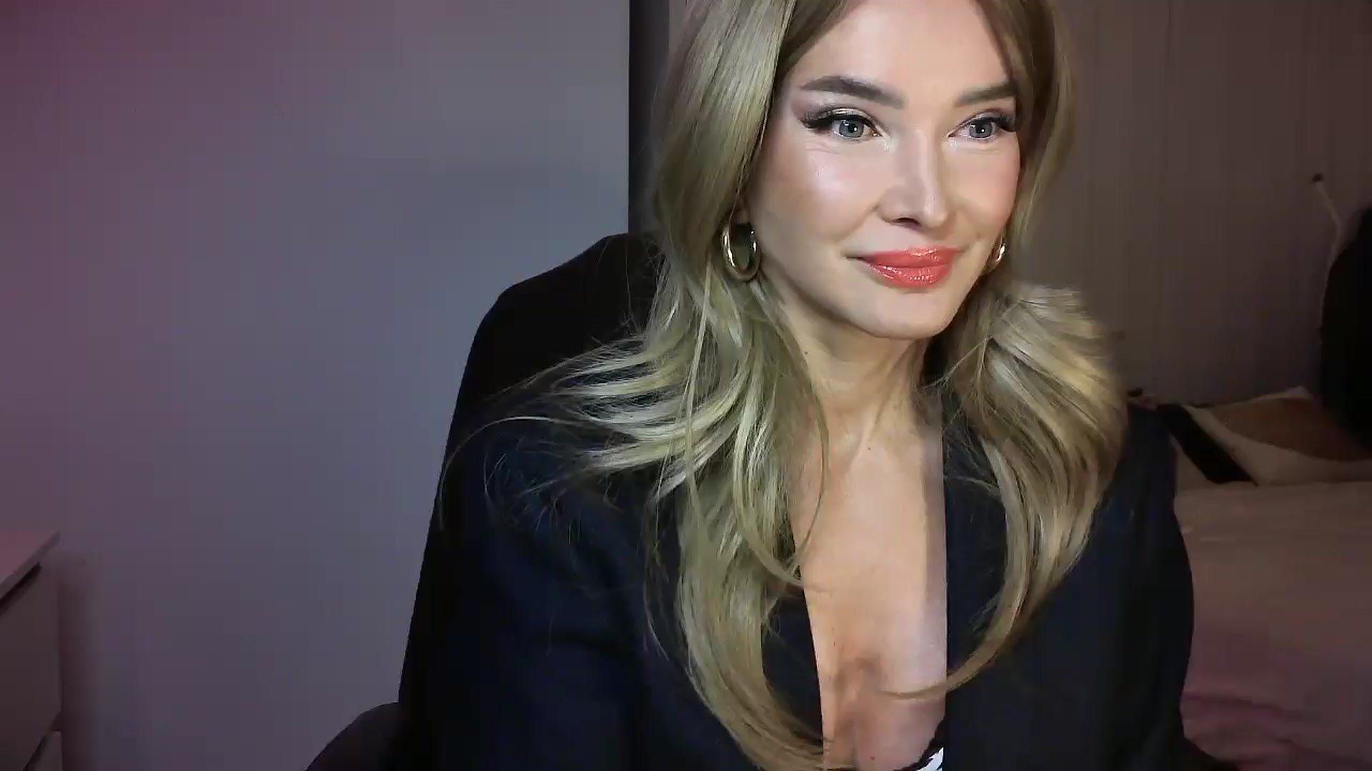 Gallery image thumbnail from Mzmary's myfreecams stream on, 02/10/2025, 22:08 image 4 of 20