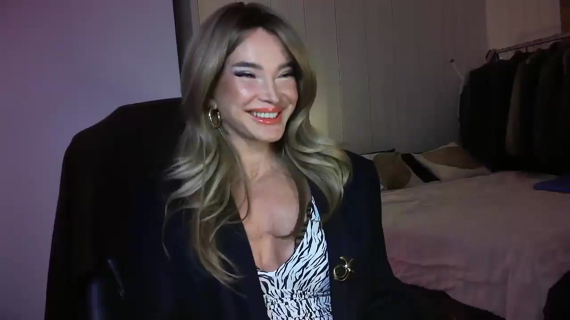 Gallery image thumbnail from Mzmary's myfreecams stream on, 02/10/2025, 22:08 image 8 of 20