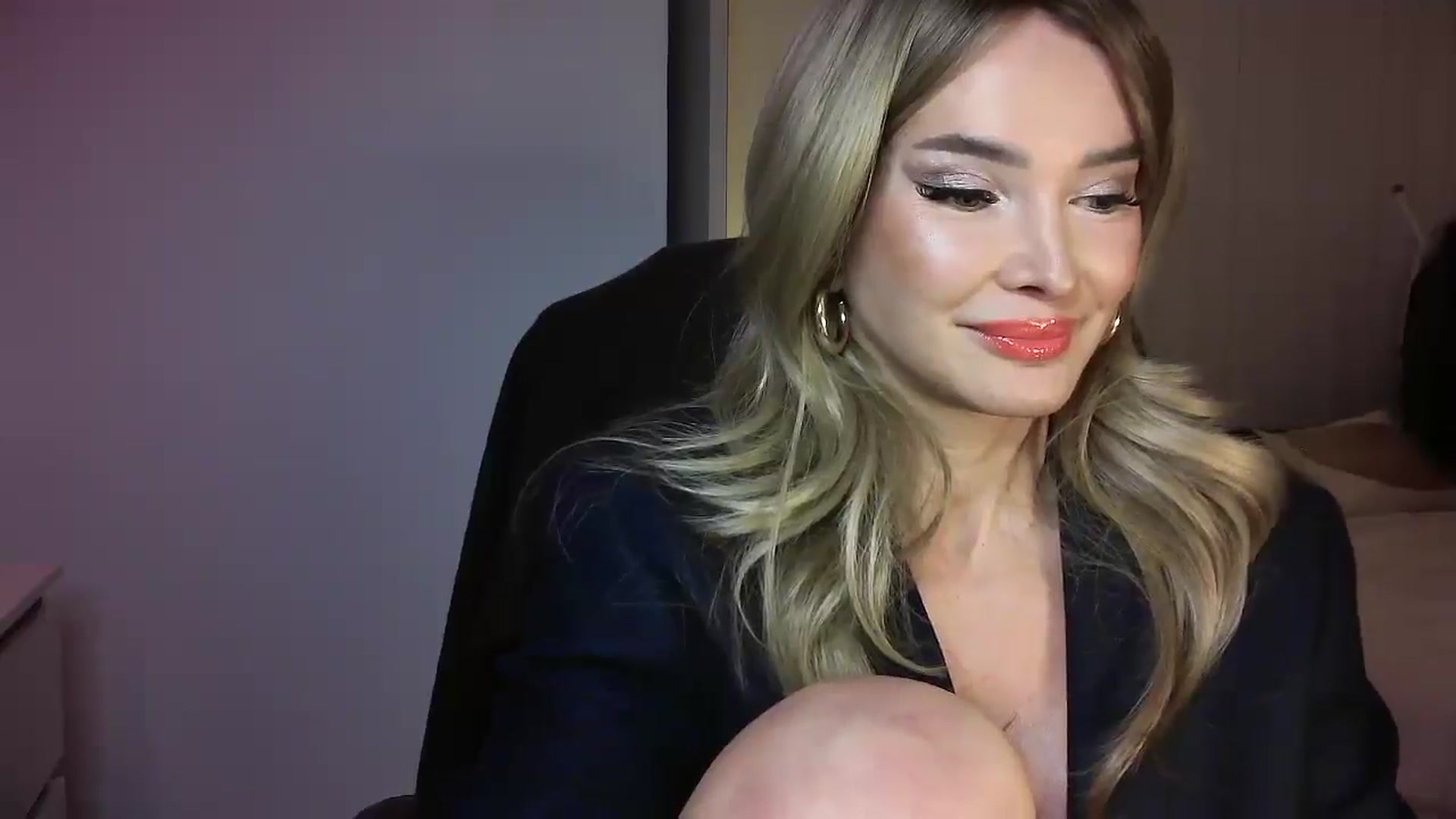 Gallery image thumbnail from Mzmary's myfreecams stream on, 02/10/2025, 22:08 image 2 of 20