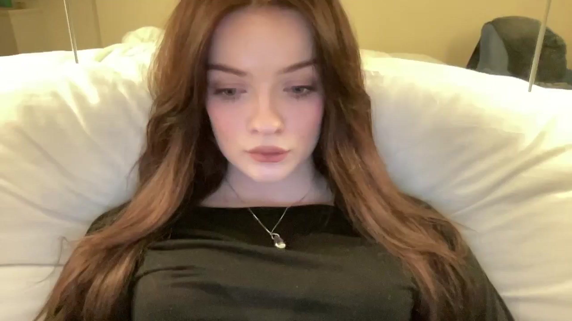Gallery image thumbnail from N0More's myfreecams stream on, 11/17/2024, 21:47 image 2 of 20