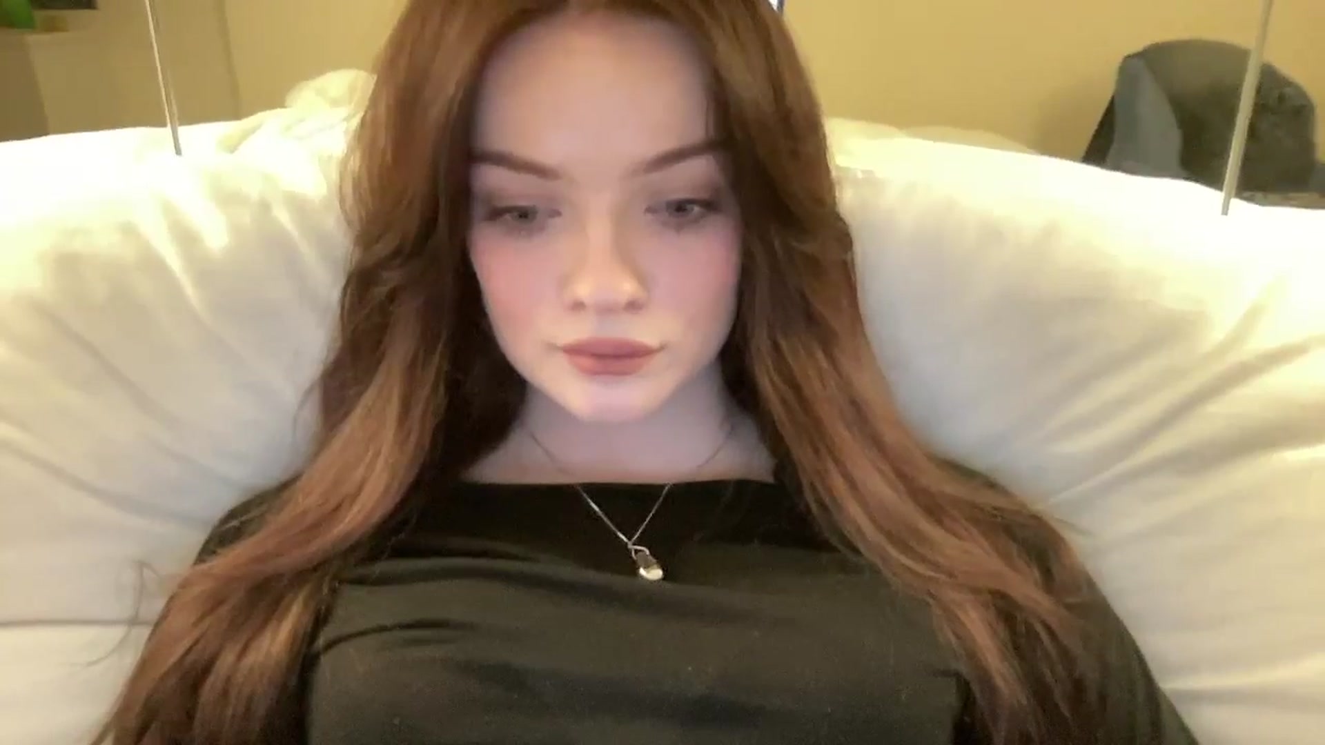 Gallery image thumbnail from N0More's myfreecams stream on, 11/17/2024, 21:47 image 5 of 20