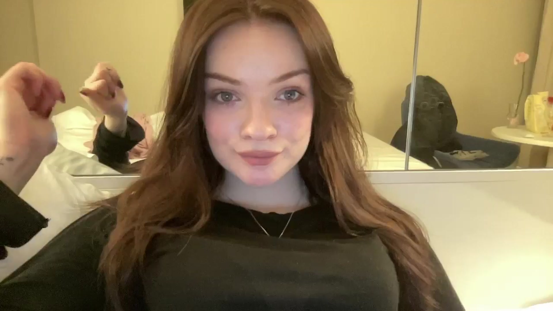 Gallery image thumbnail from N0More's myfreecams stream on, 11/17/2024, 23:29 image 7 of 20