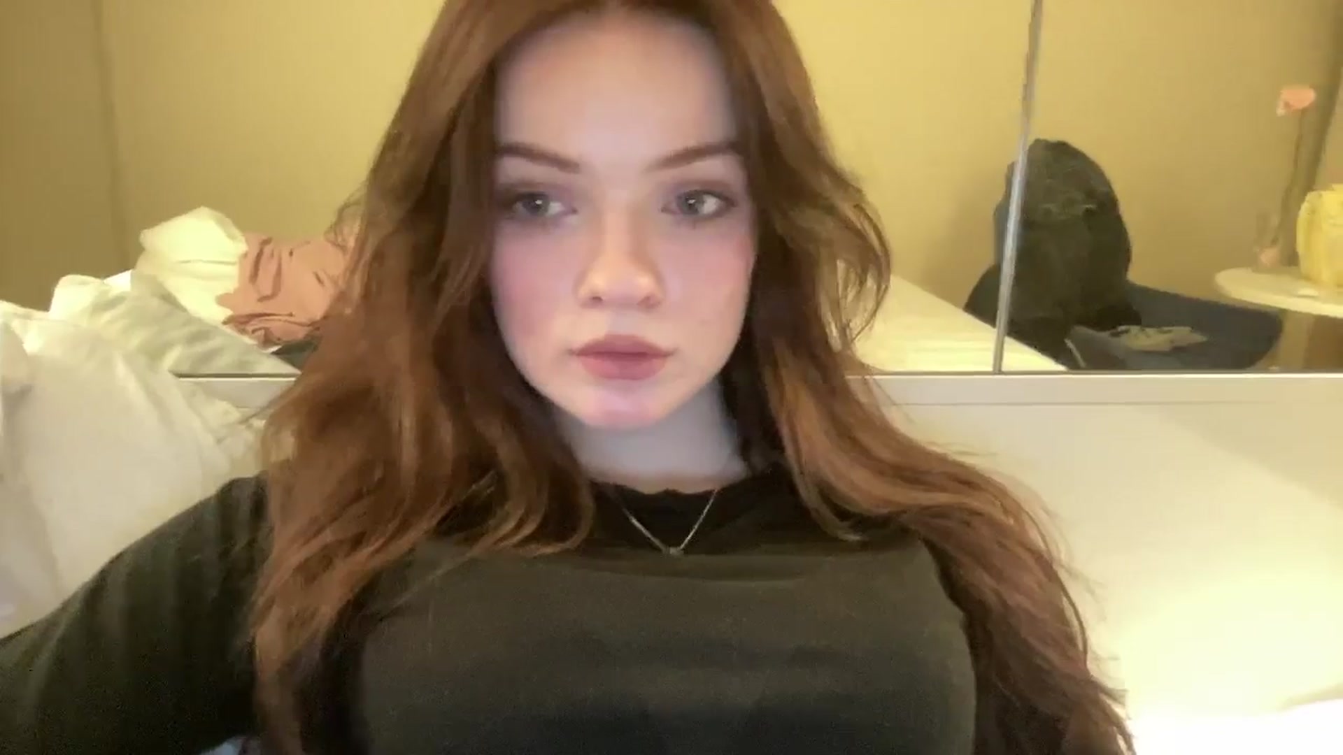 Gallery image thumbnail from N0More's myfreecams stream on, 11/17/2024, 23:29 image 13 of 20