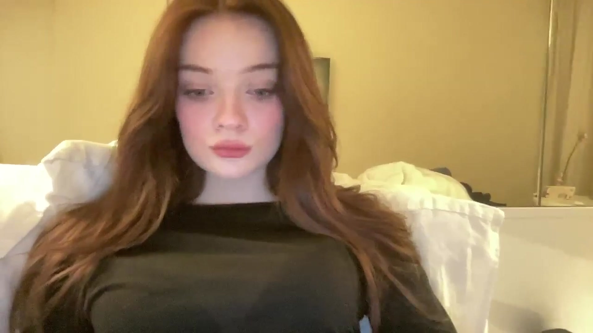 Gallery image thumbnail from N0More's myfreecams stream on, 11/19/2024, 21:44 image 7 of 20