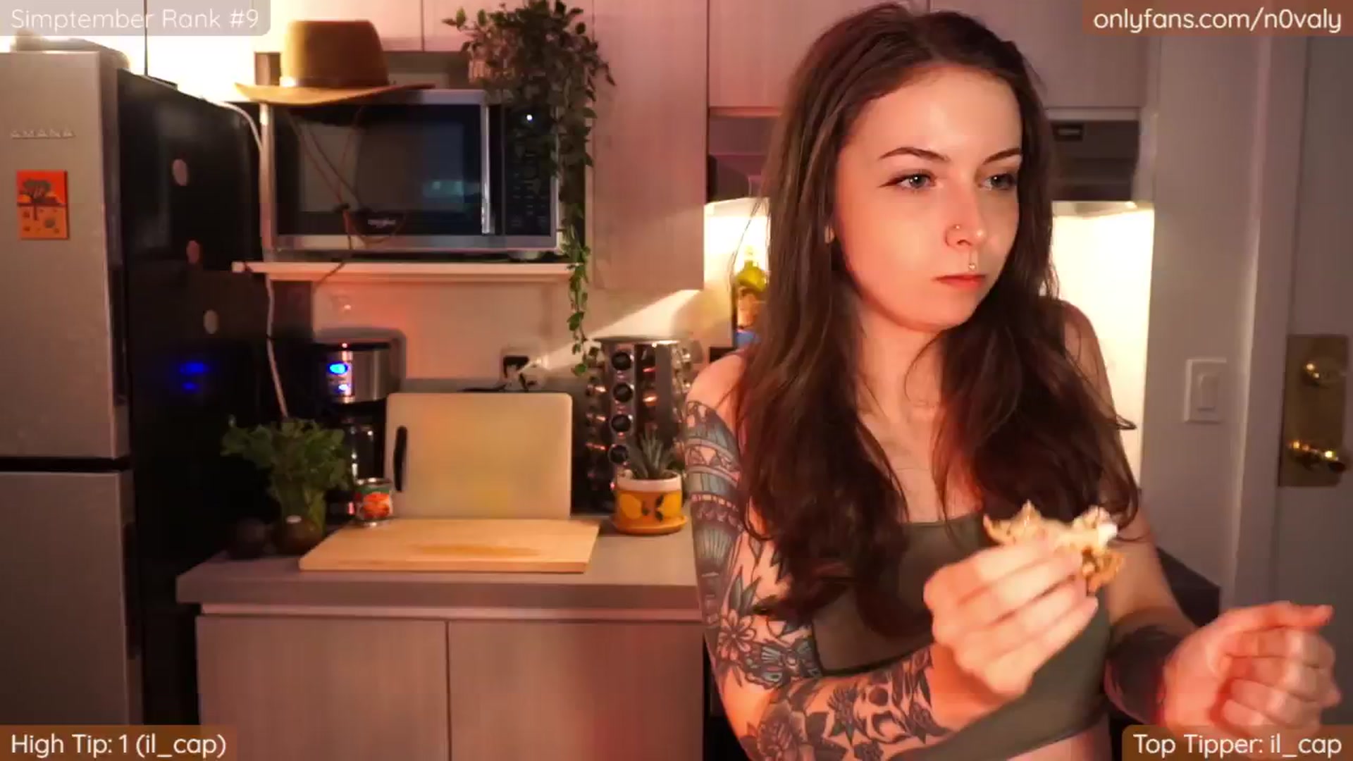Gallery image thumbnail from N0valy's myfreecams stream on, 09/29/2024, 23:47 image 13 of 20