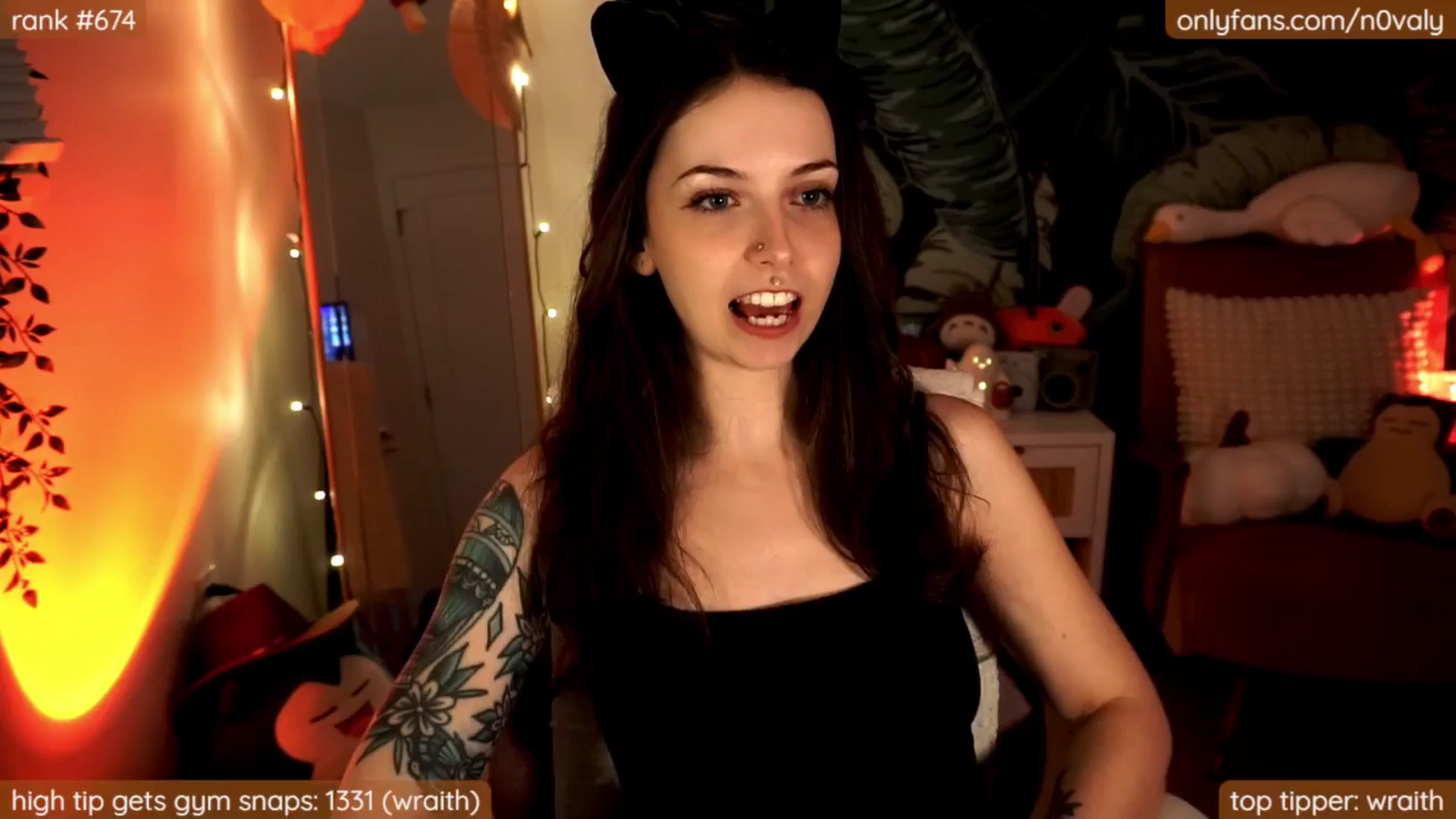 Gallery image thumbnail from N0valy's myfreecams stream on, 10/04/2024, 07:42 image 15 of 20
