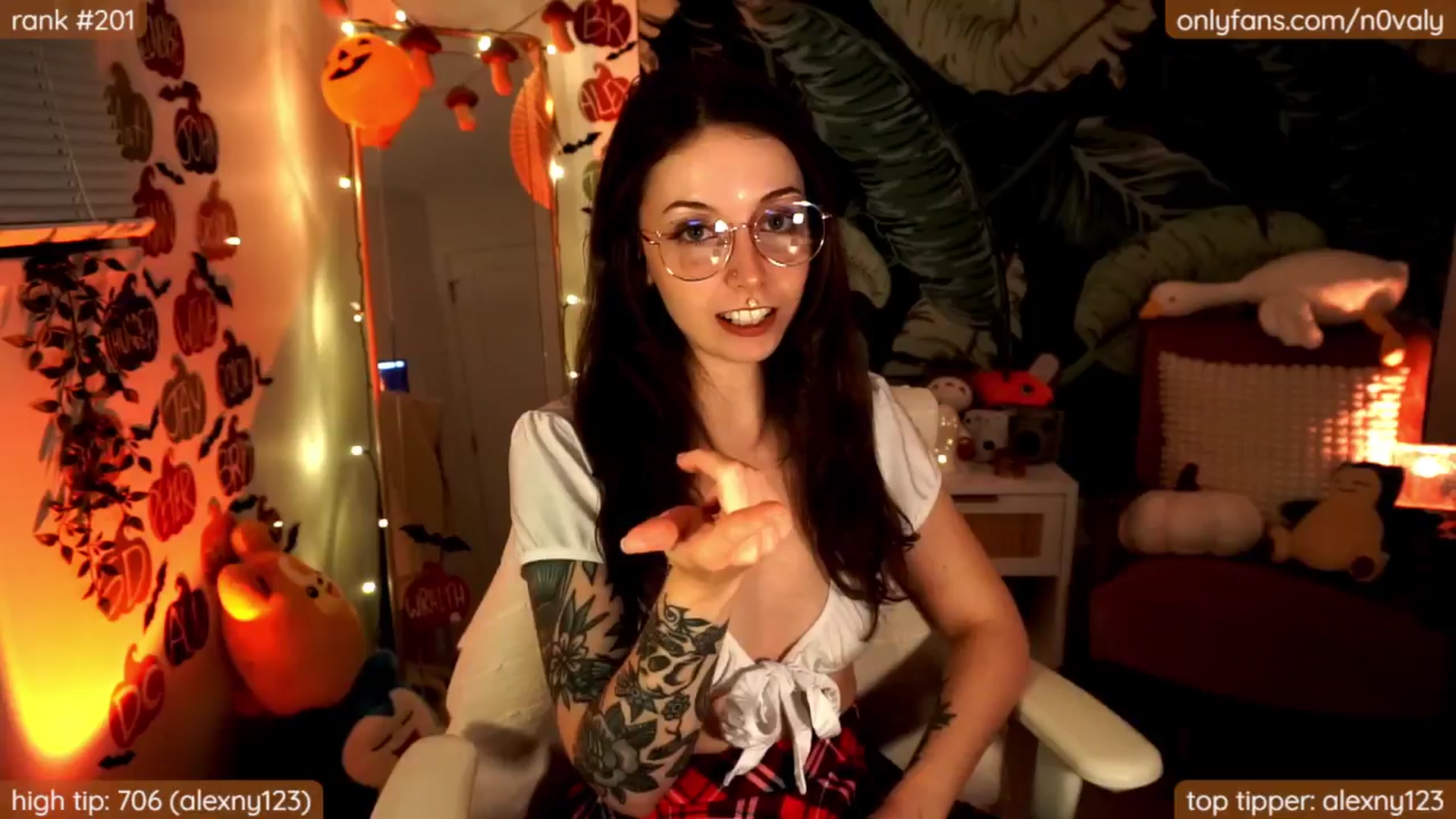 Gallery image thumbnail from N0valy's myfreecams stream on, 10/13/2024, 07:42 image 5 of 20