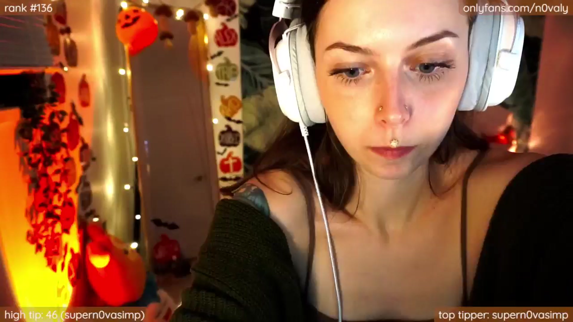 Gallery image thumbnail from N0valy's myfreecams stream on, 10/17/2024, 06:31 image 4 of 20