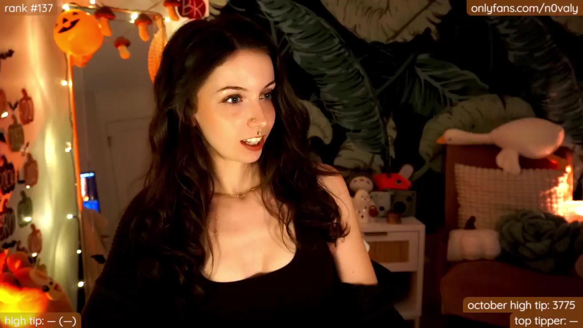 Gallery image thumbnail from N0valy's myfreecams stream on, 10/18/2024, 07:45 image 1 of 20